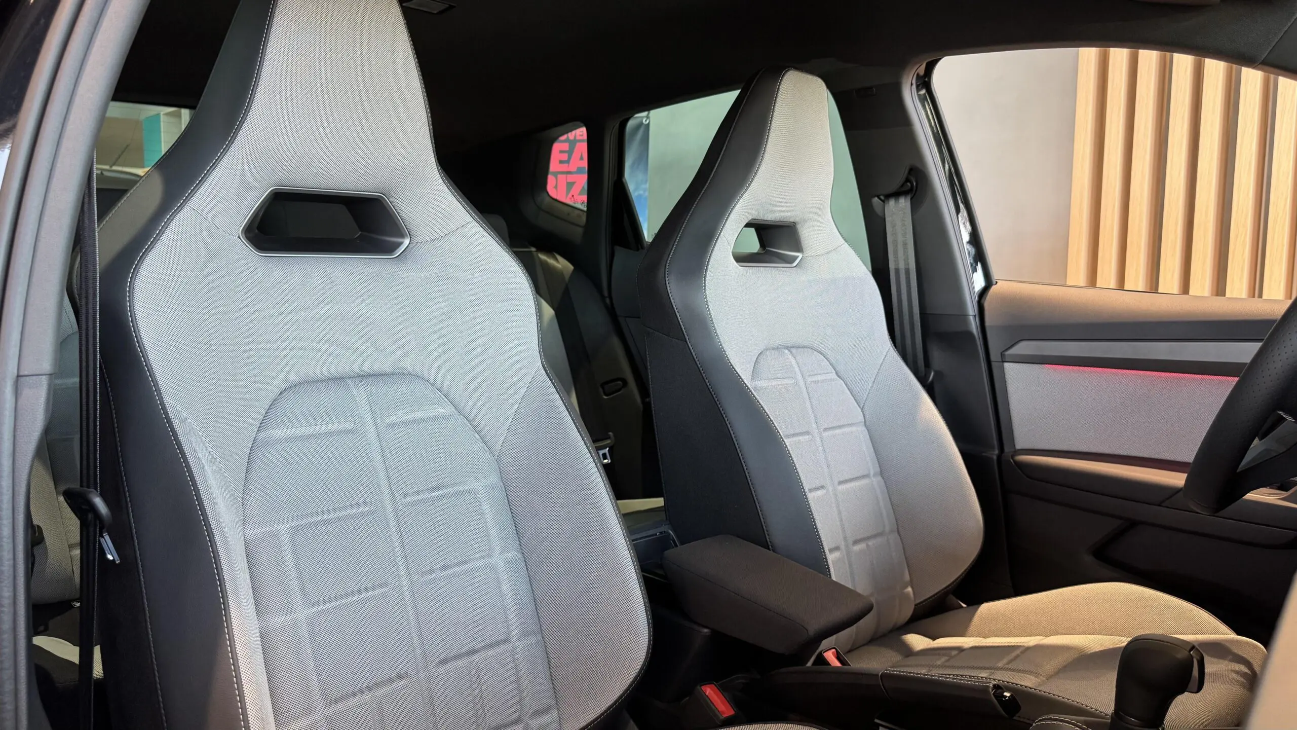 SEAT_ARONA_SIEGE-CONDUCTEUR