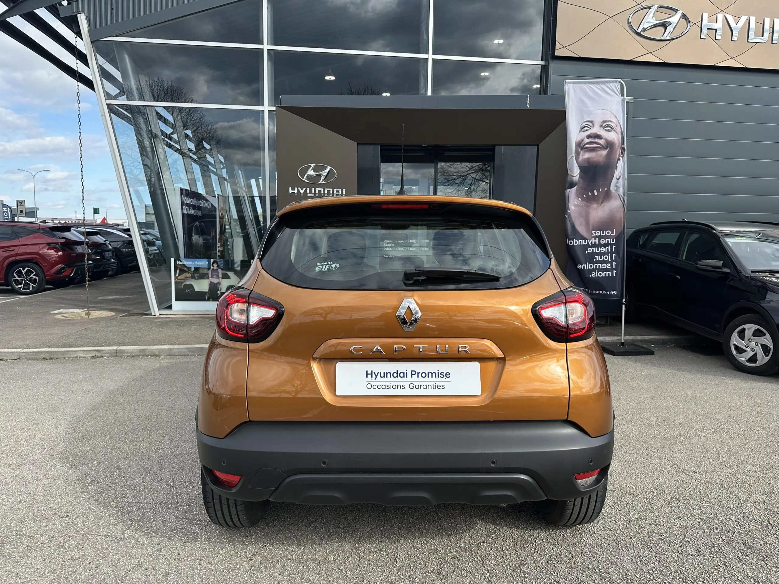 RENAULT_CAPTUR_FACE-ARRIERE