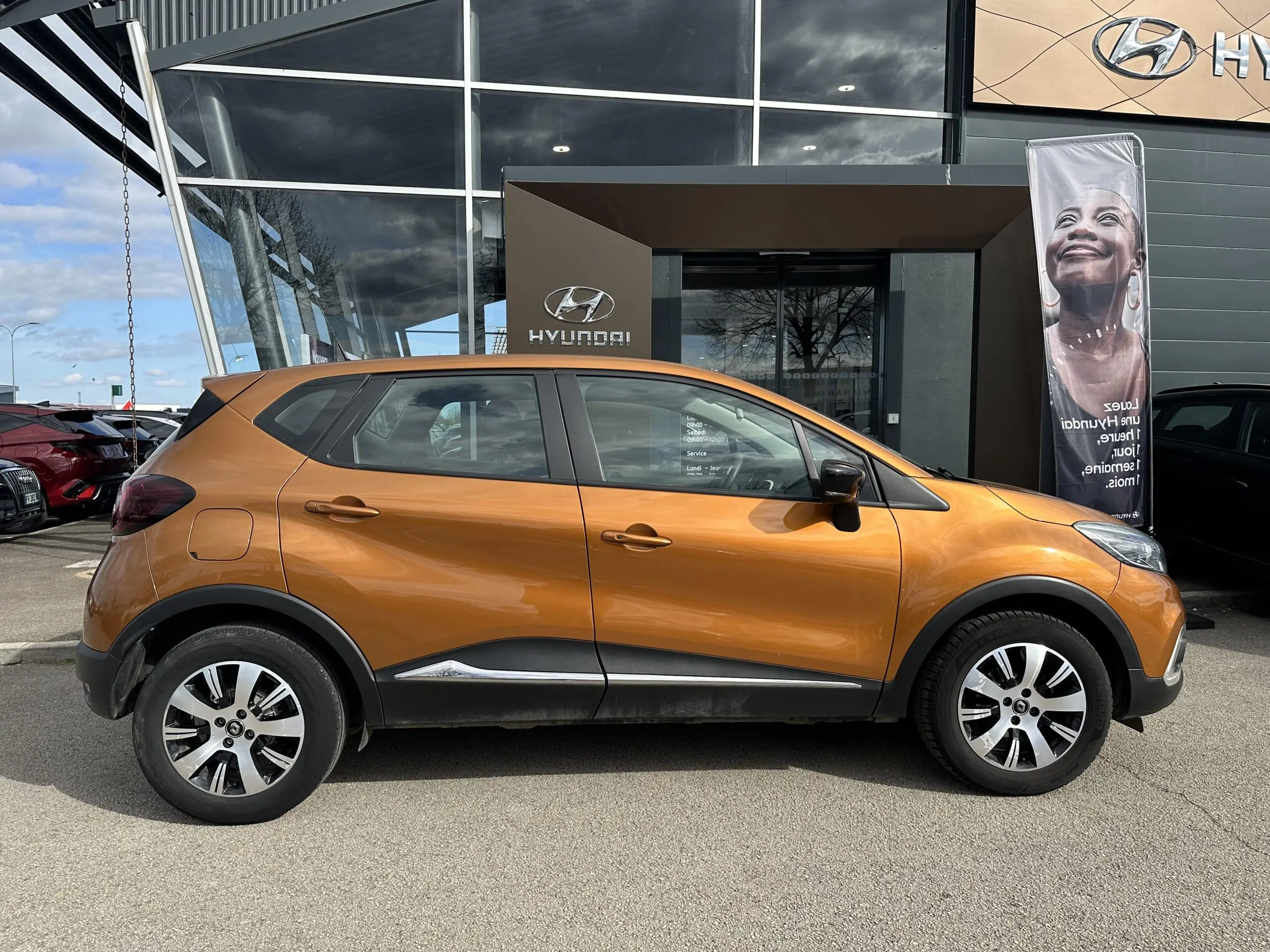 RENAULT_CAPTUR_PROFIL-DROIT