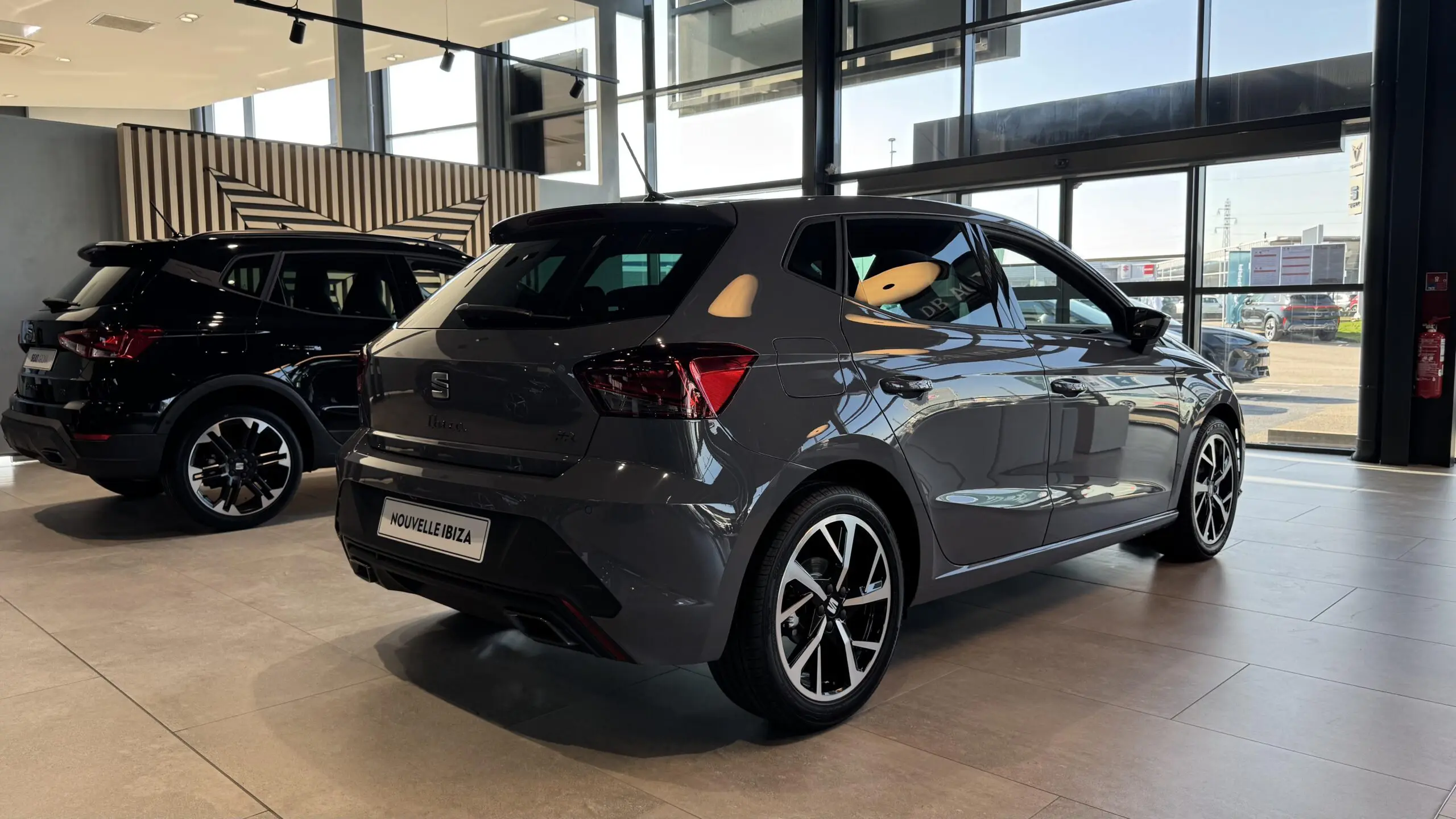 SEAT_IBIZA_34-ARRIERE-DROIT