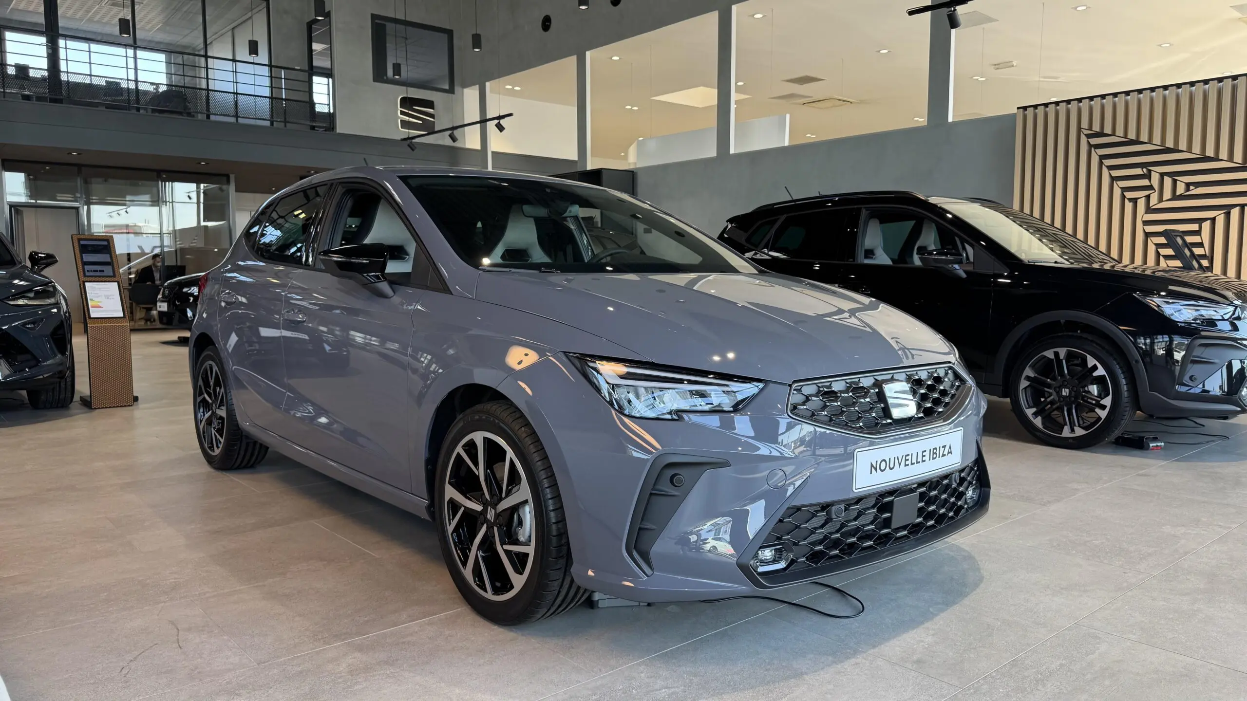 SEAT_IBIZA_34-AVANT-DROIT