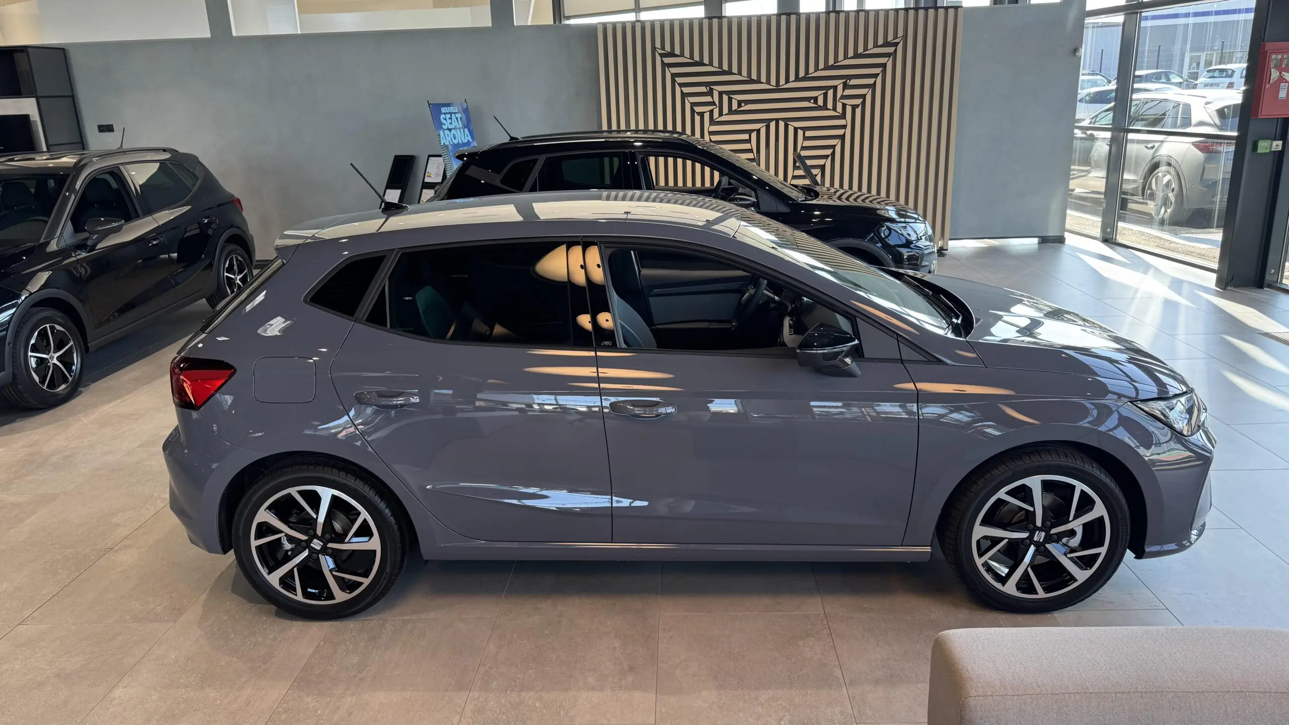 SEAT_IBIZA_PROFIL-DROIT