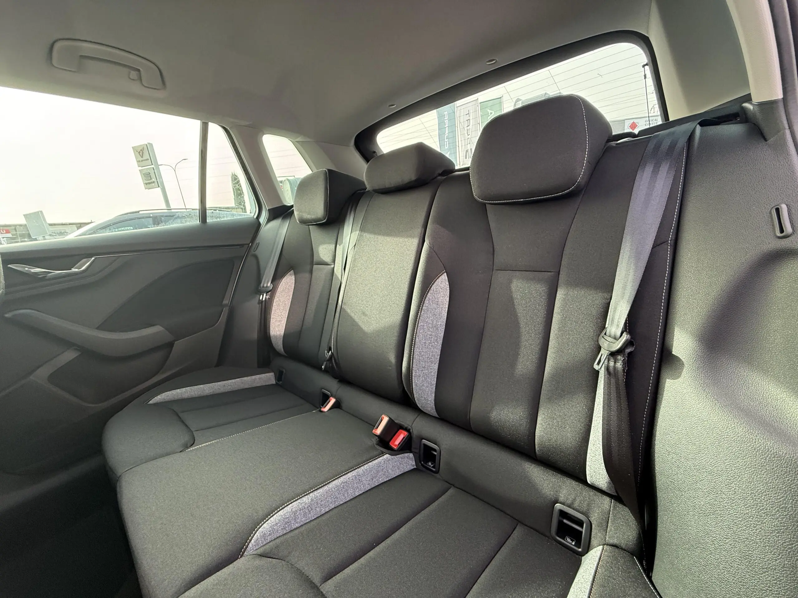 SKODA_KAMIQ_ASSISE-ARRIERE-CENTRALE