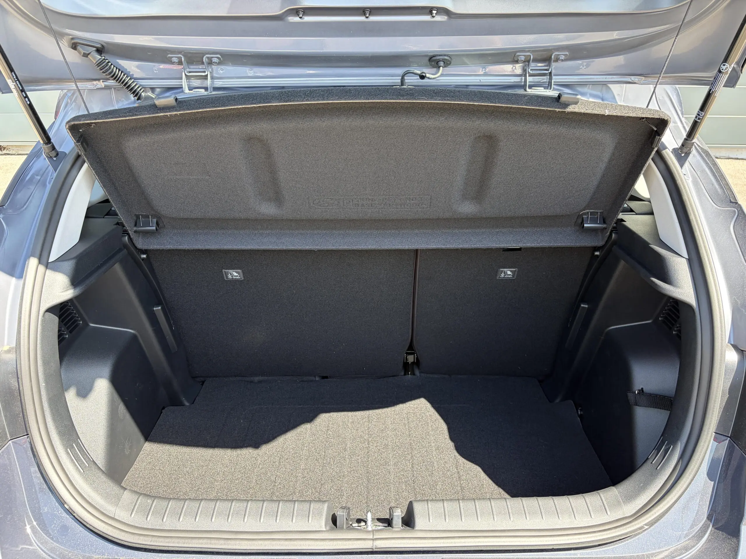 HYUNDAI_I20_COFFRE