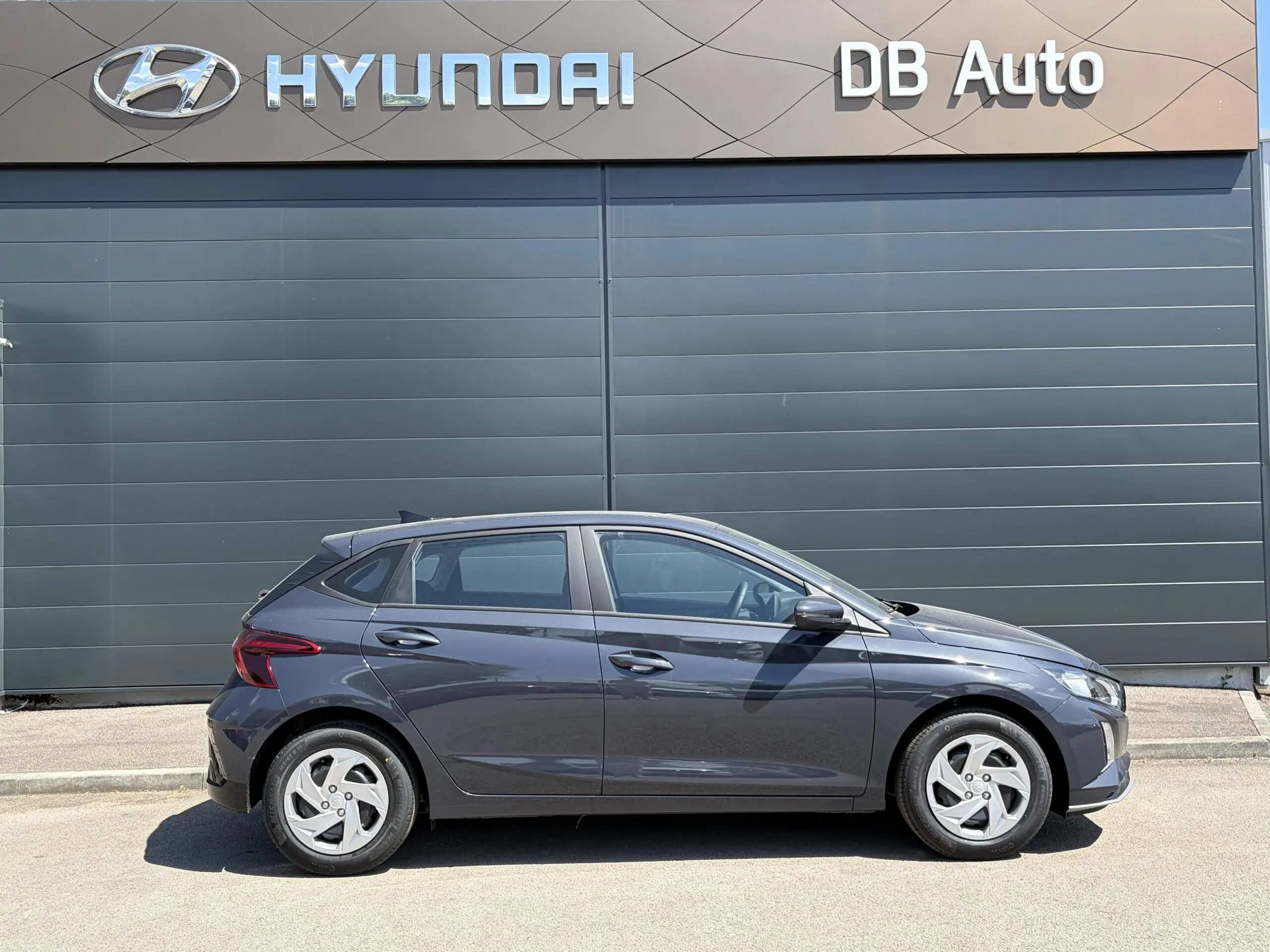 HYUNDAI_I20_PROFIL-DROIT