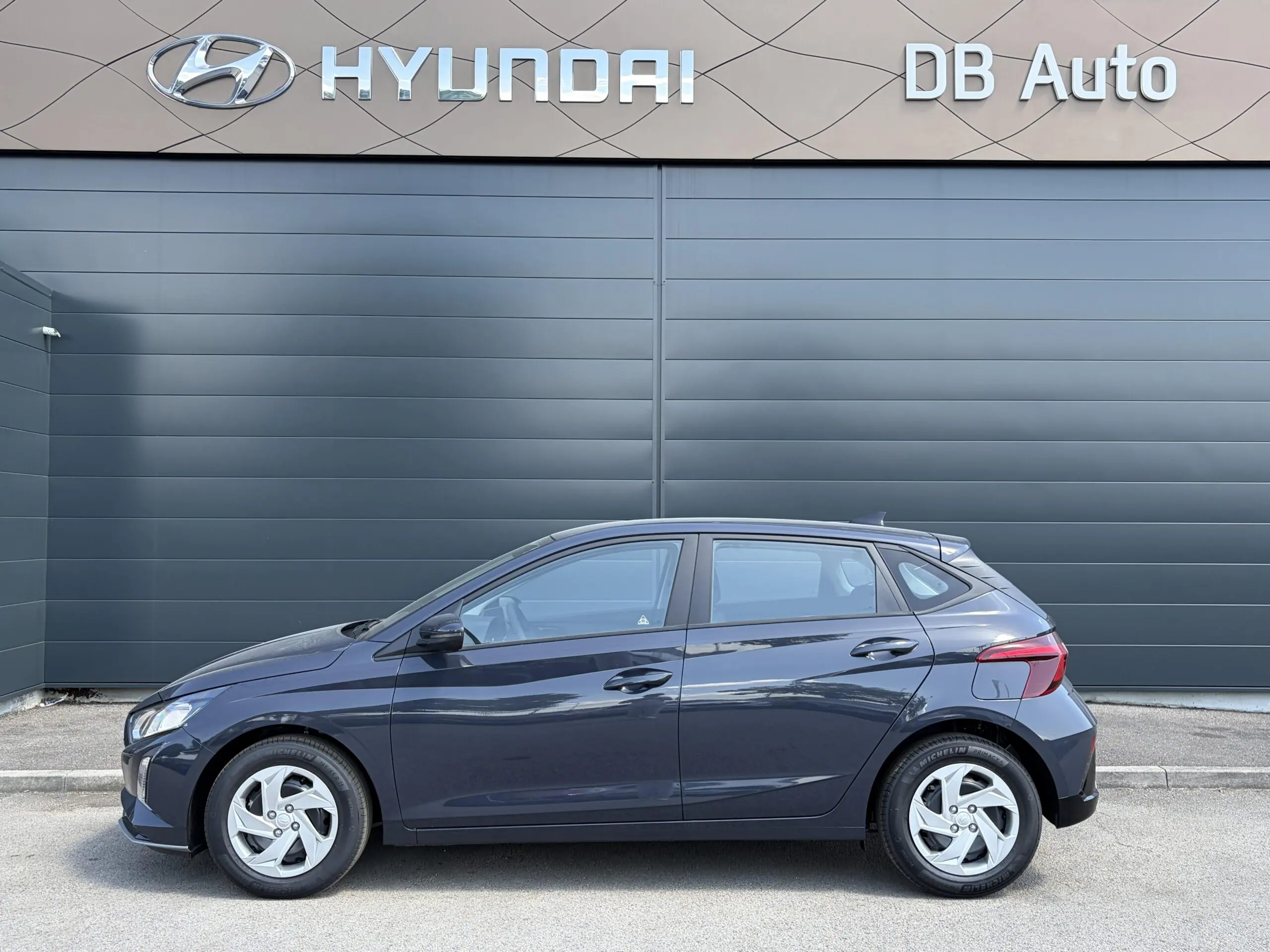 HYUNDAI_I20_PROFIL-GAUCHE