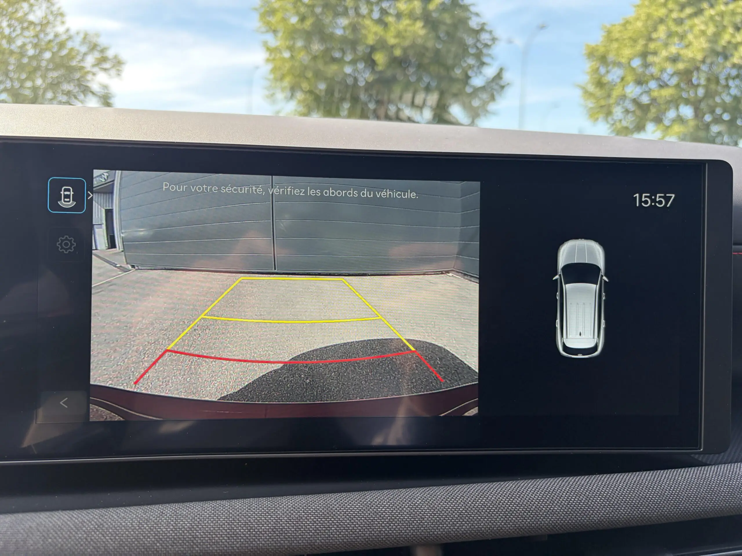 HYUNDAI_TUCSON_CONSOLE-CENTRALE-CAMERA-DE-RECUL