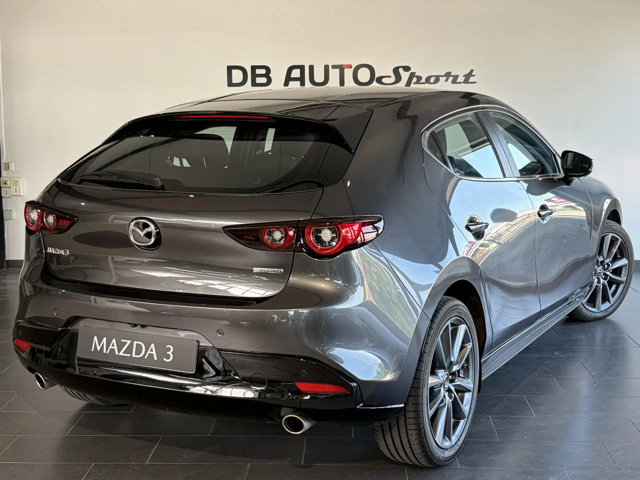 MAZDA_MAZDA3-5-PORTES-2020_34-ARRIERE-DROIT