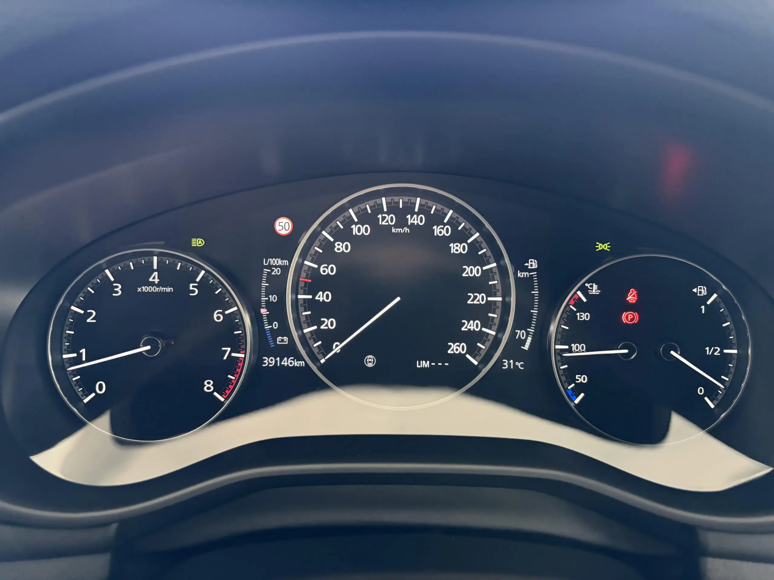 MAZDA_MAZDA3-5-PORTES-2020_BLOC-COMPTEUR