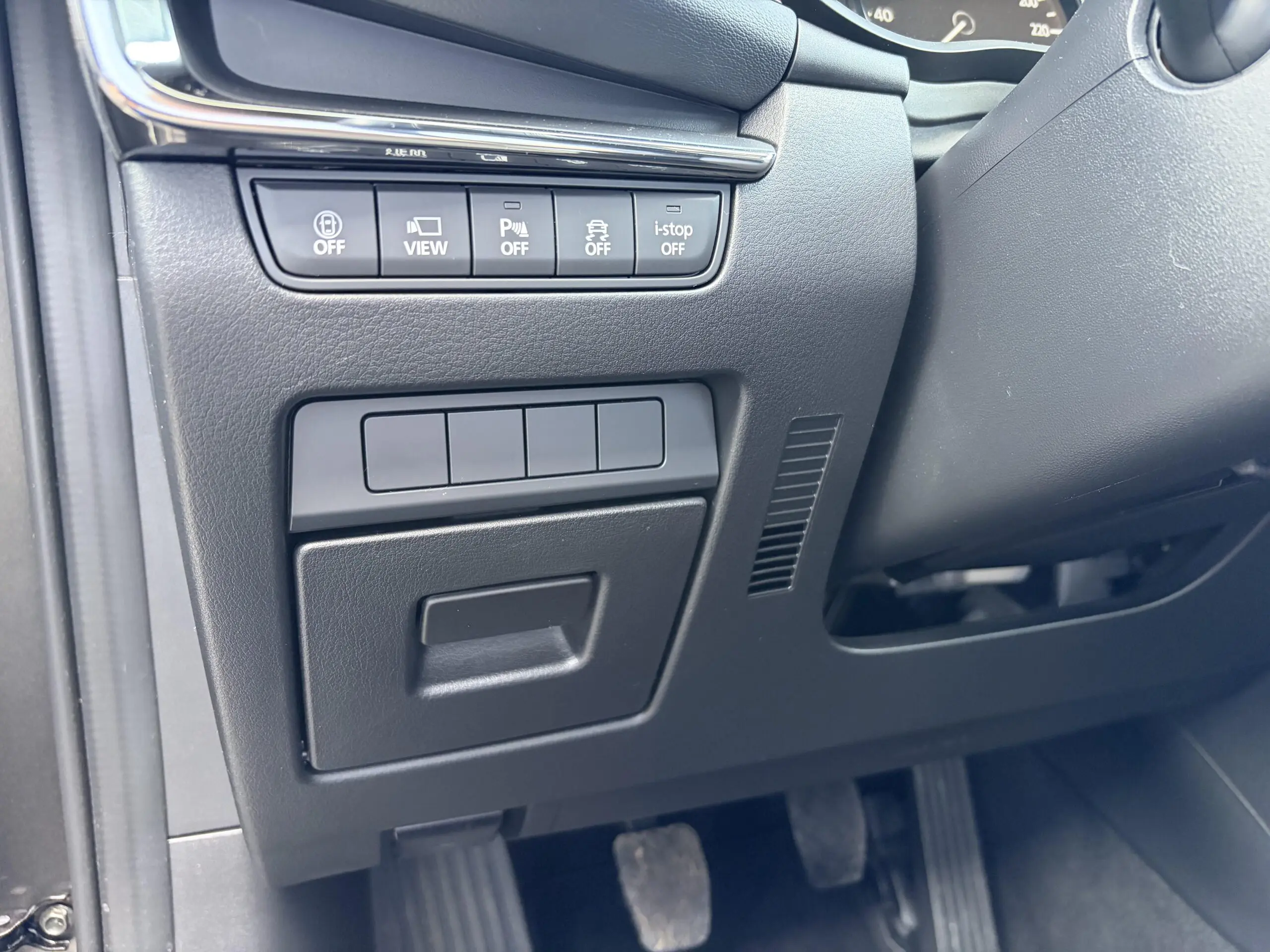 MAZDA_MAZDA3-5-PORTES-2020_CONSOLE-CENTRALE-CAMERA-DE-RECUL