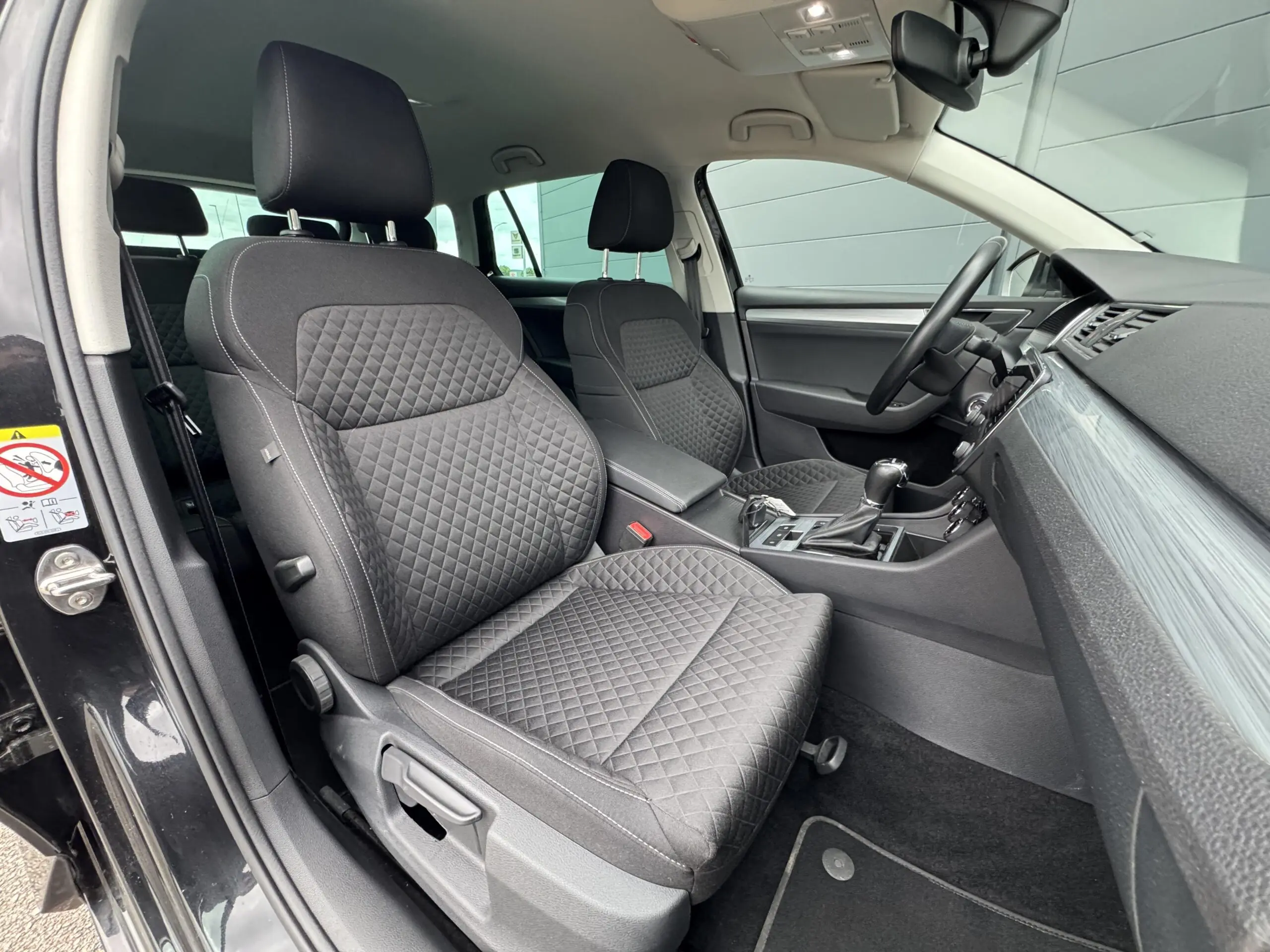 SKODA_SUPERB-COMBI