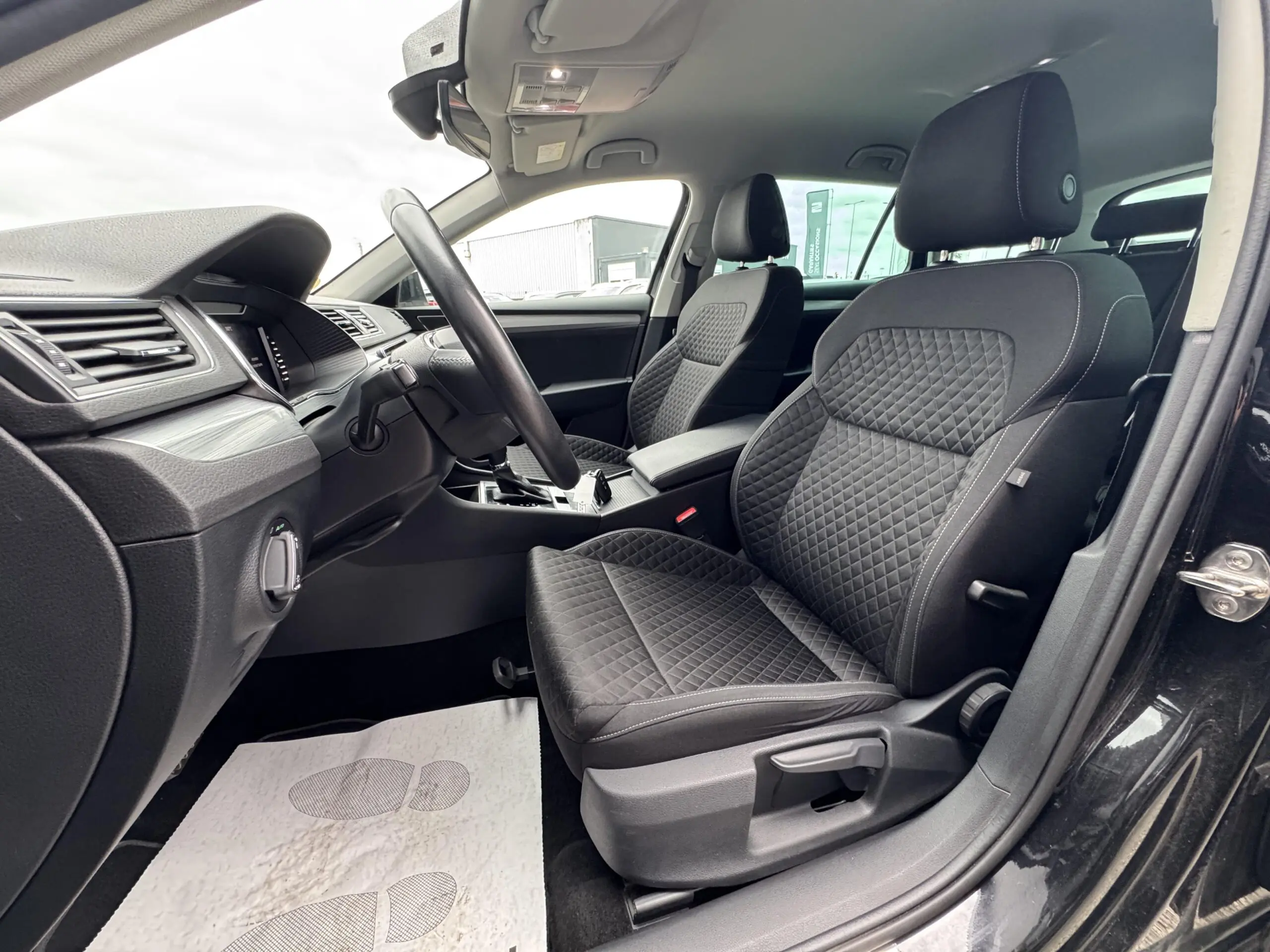 SKODA_SUPERB-COMBI