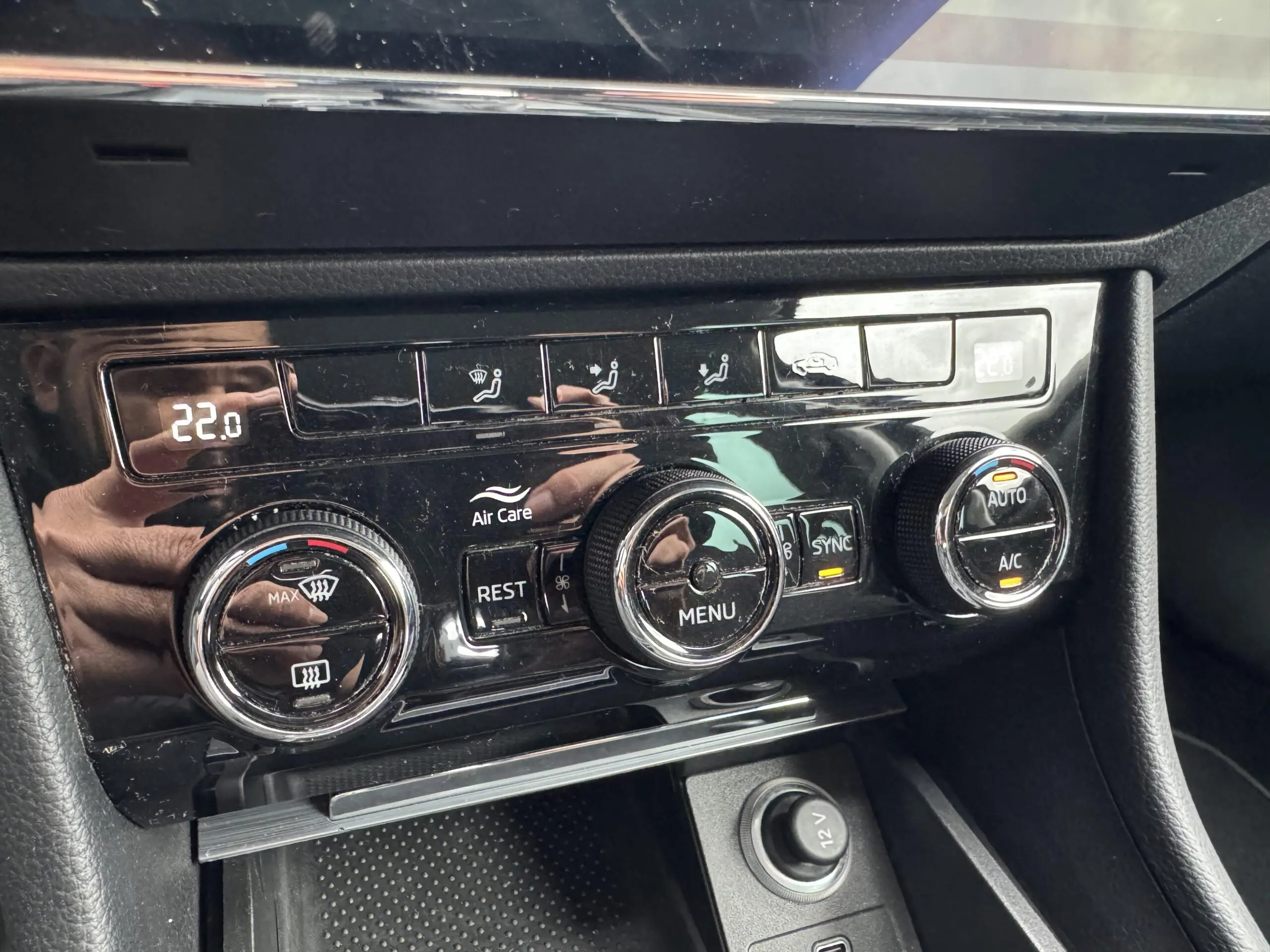 SKODA_SUPERB-COMBI