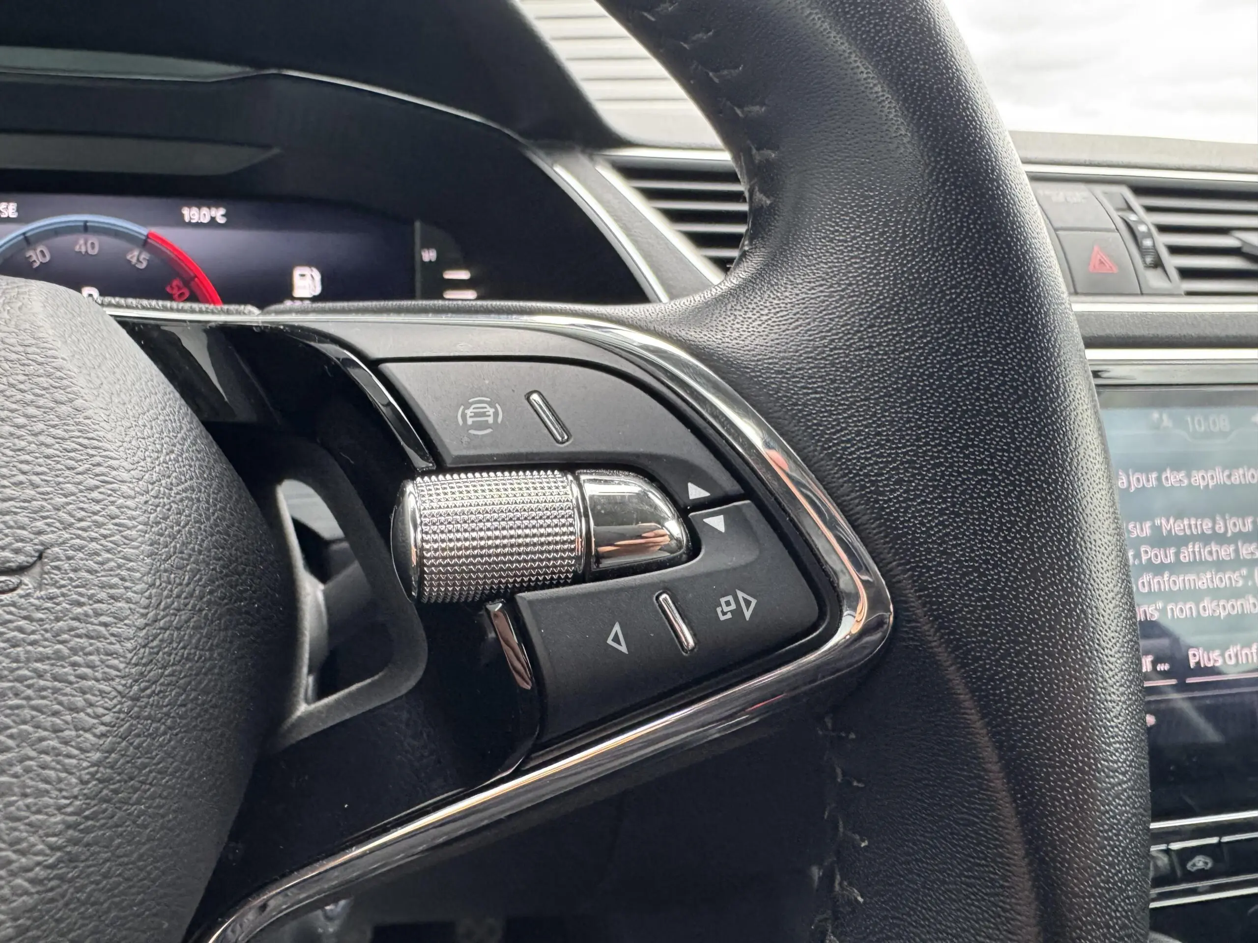 SKODA_SUPERB-COMBI