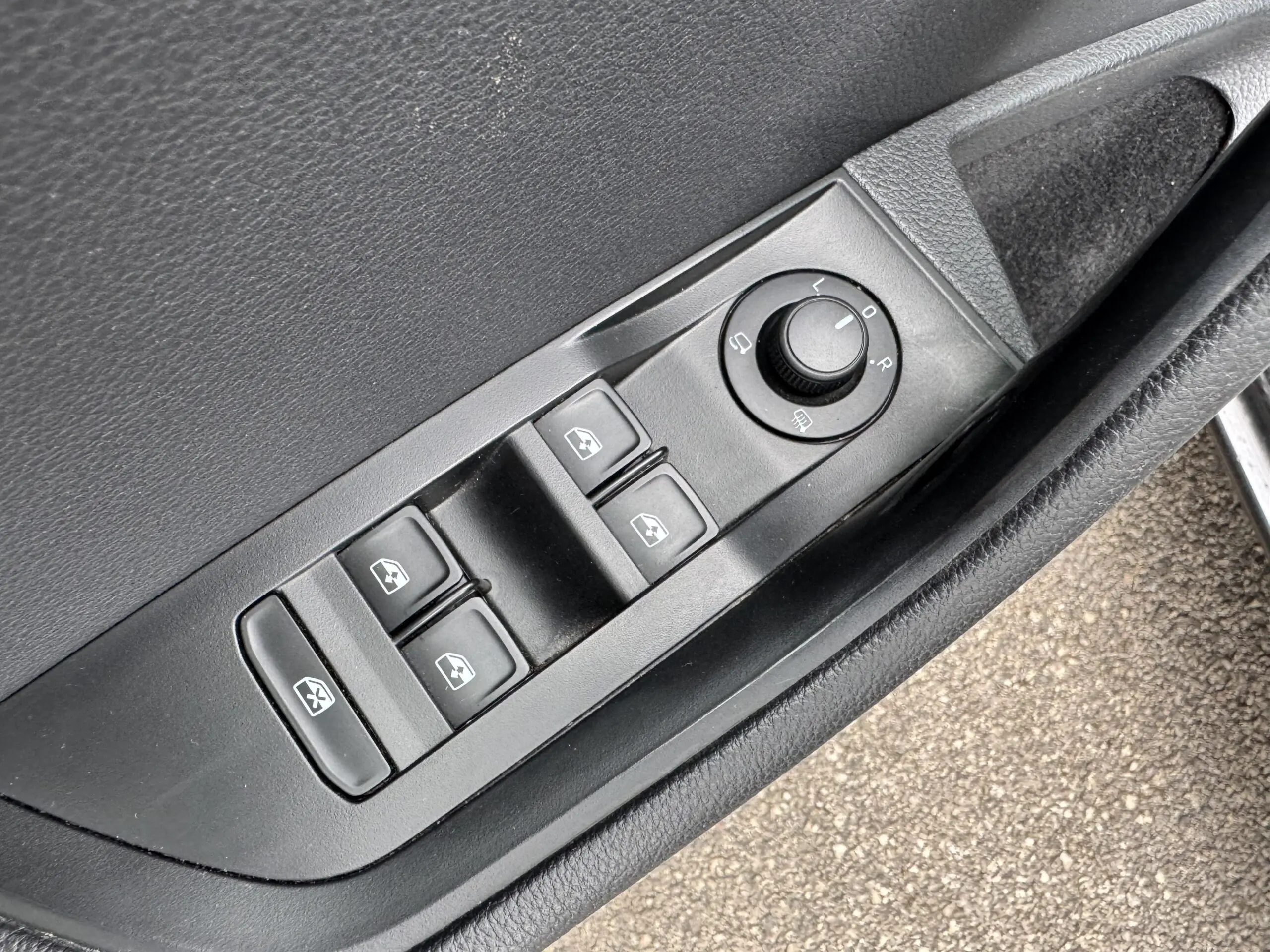 SKODA_SUPERB-COMBI