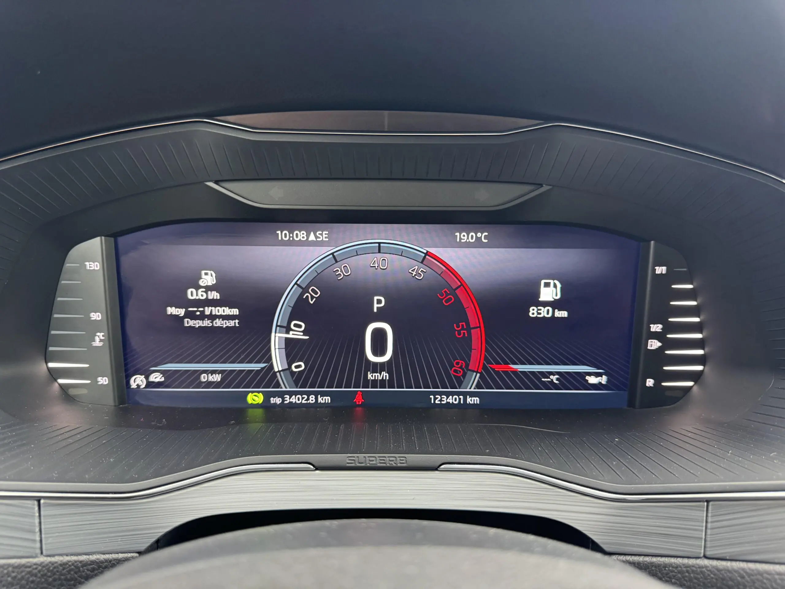 SKODA_SUPERB-COMBI