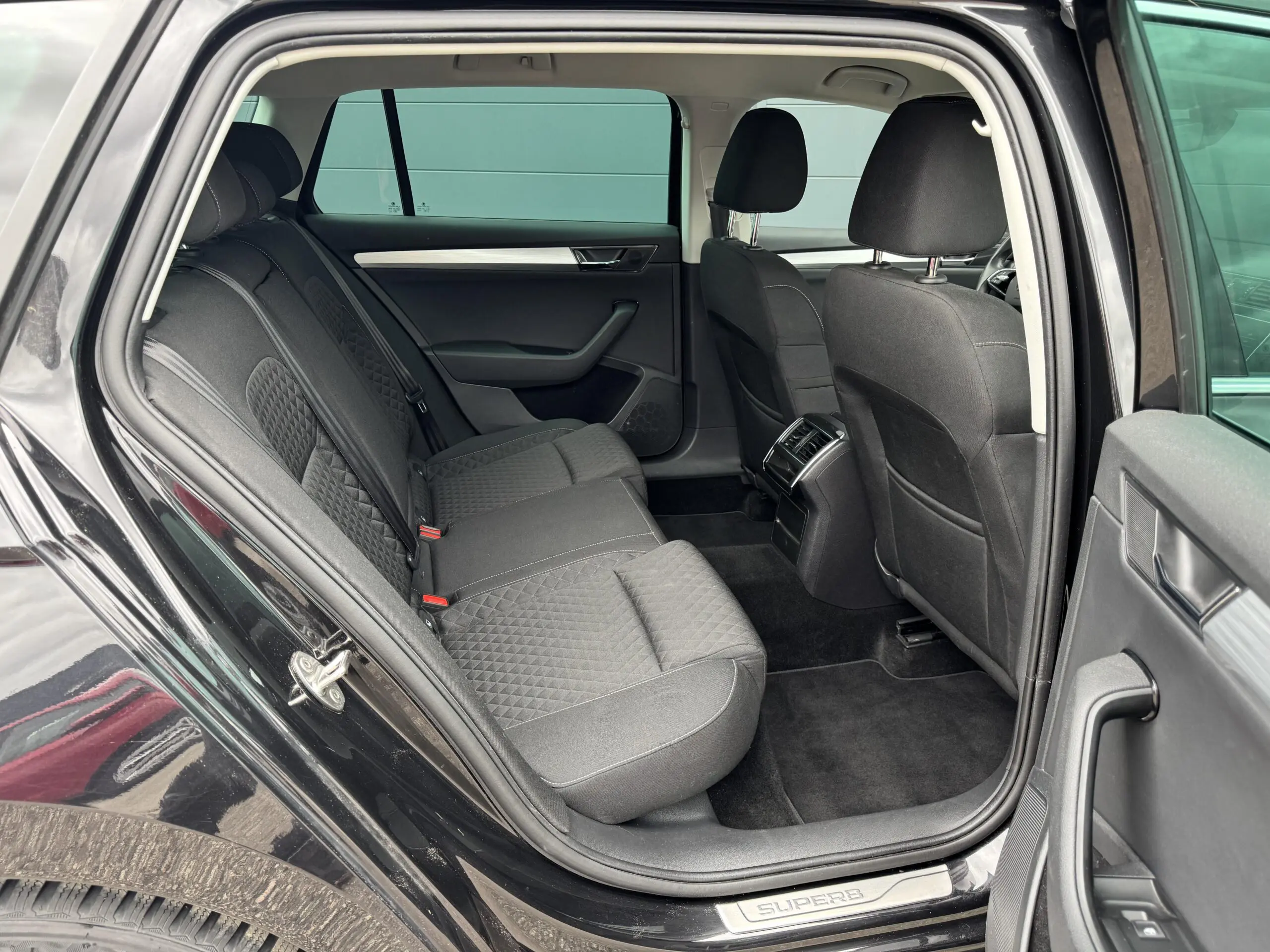 SKODA_SUPERB-COMBI