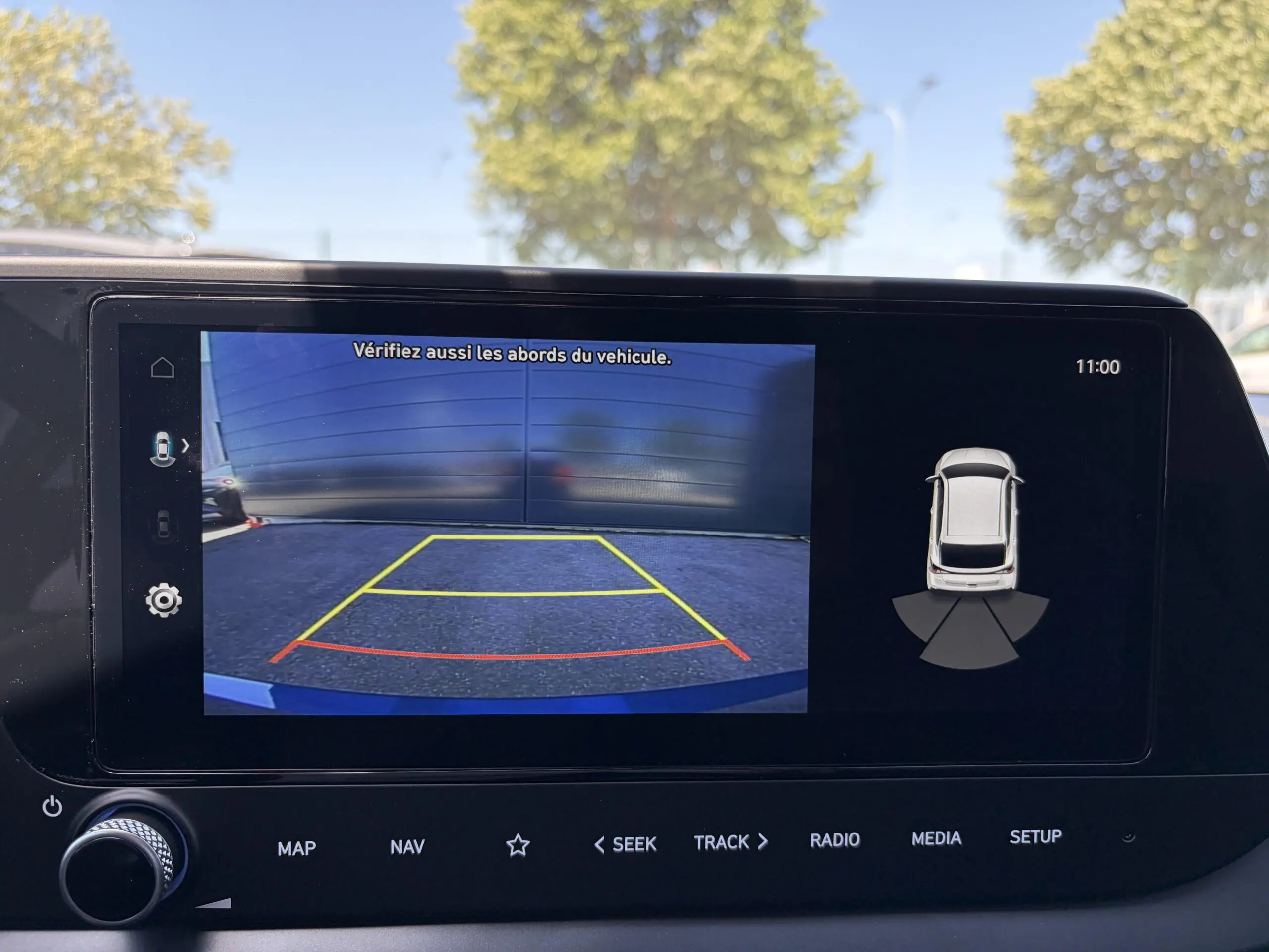 HYUNDAI_I20_CONSOLE-CENTRALE-CAMERA-DE-RECUL