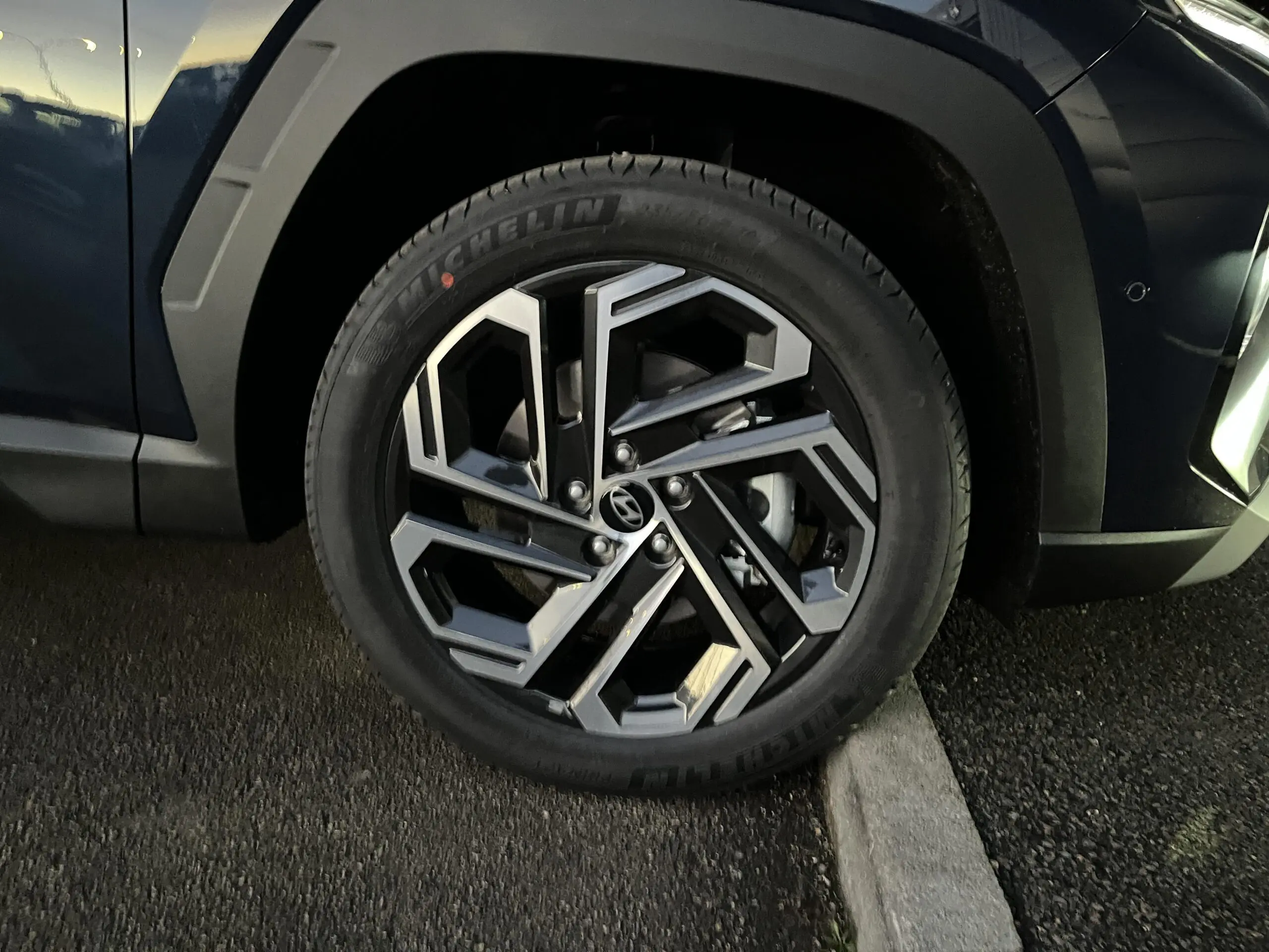 HYUNDAI_TUCSON