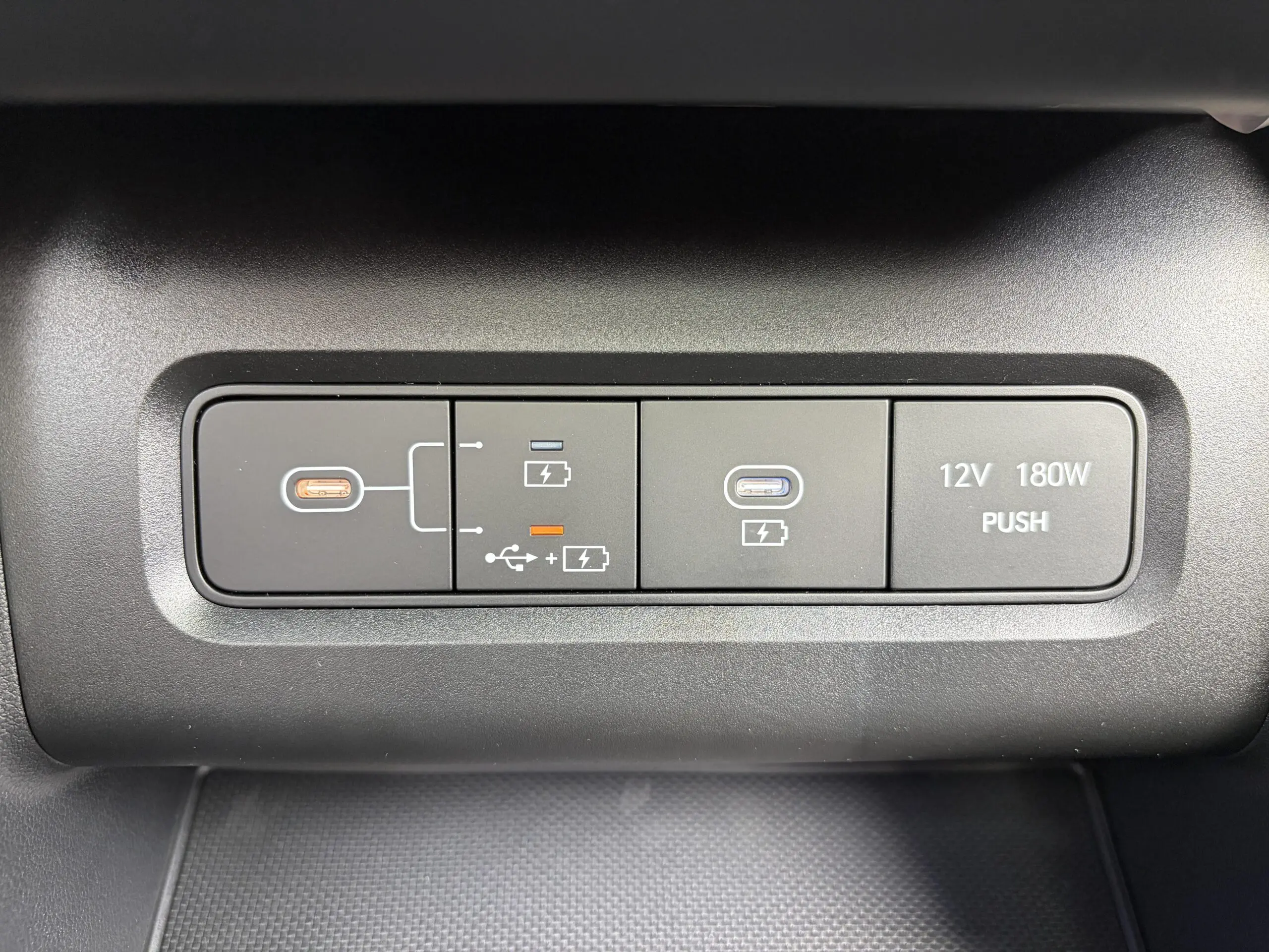 HYUNDAI_TUCSON