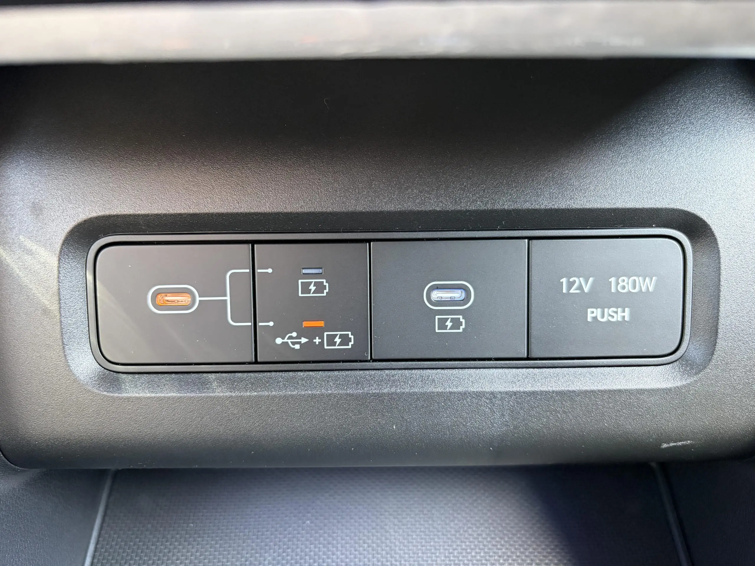 HYUNDAI_TUCSON