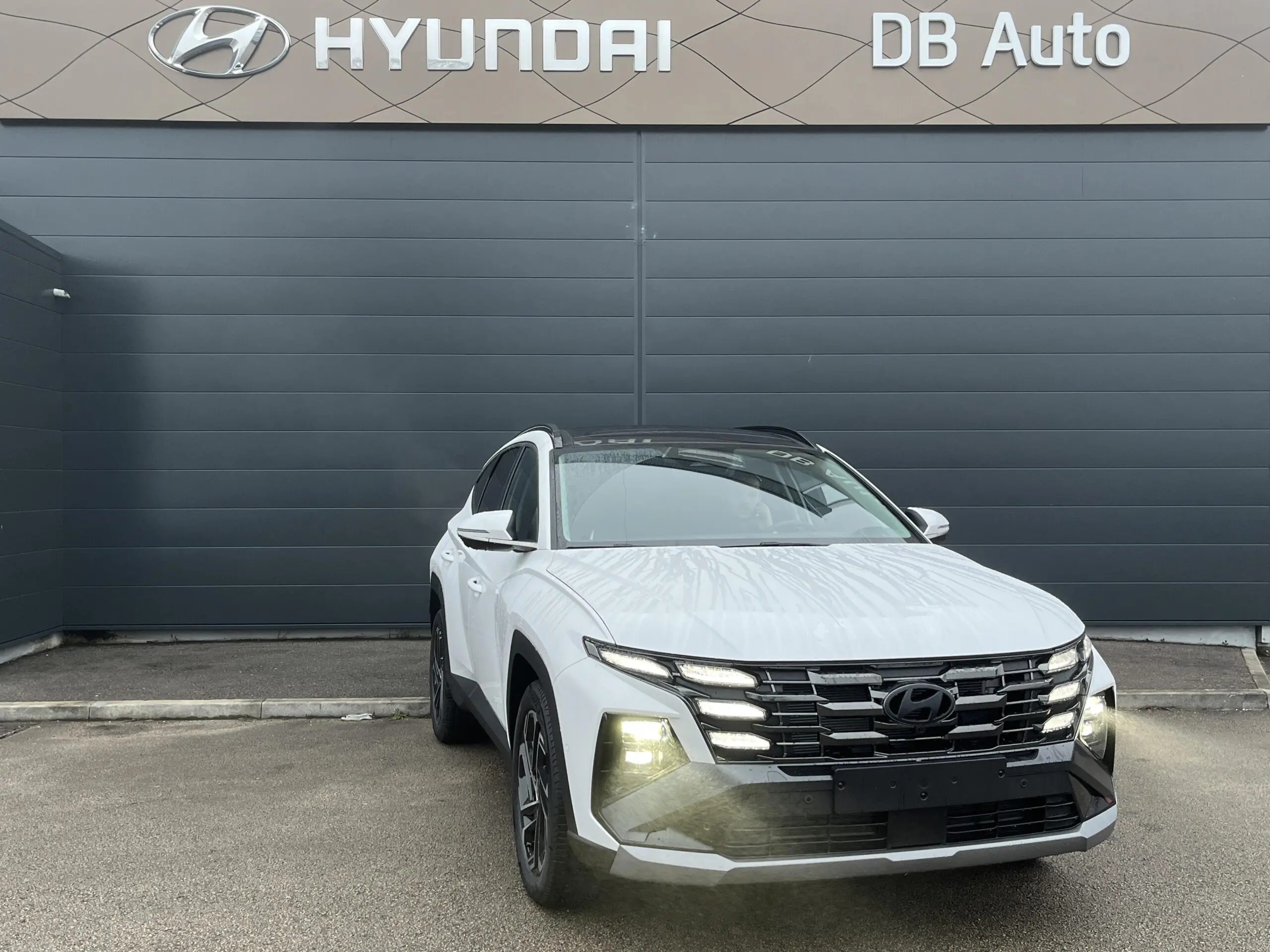 HYUNDAI_TUCSON_34-AVANT-DROIT