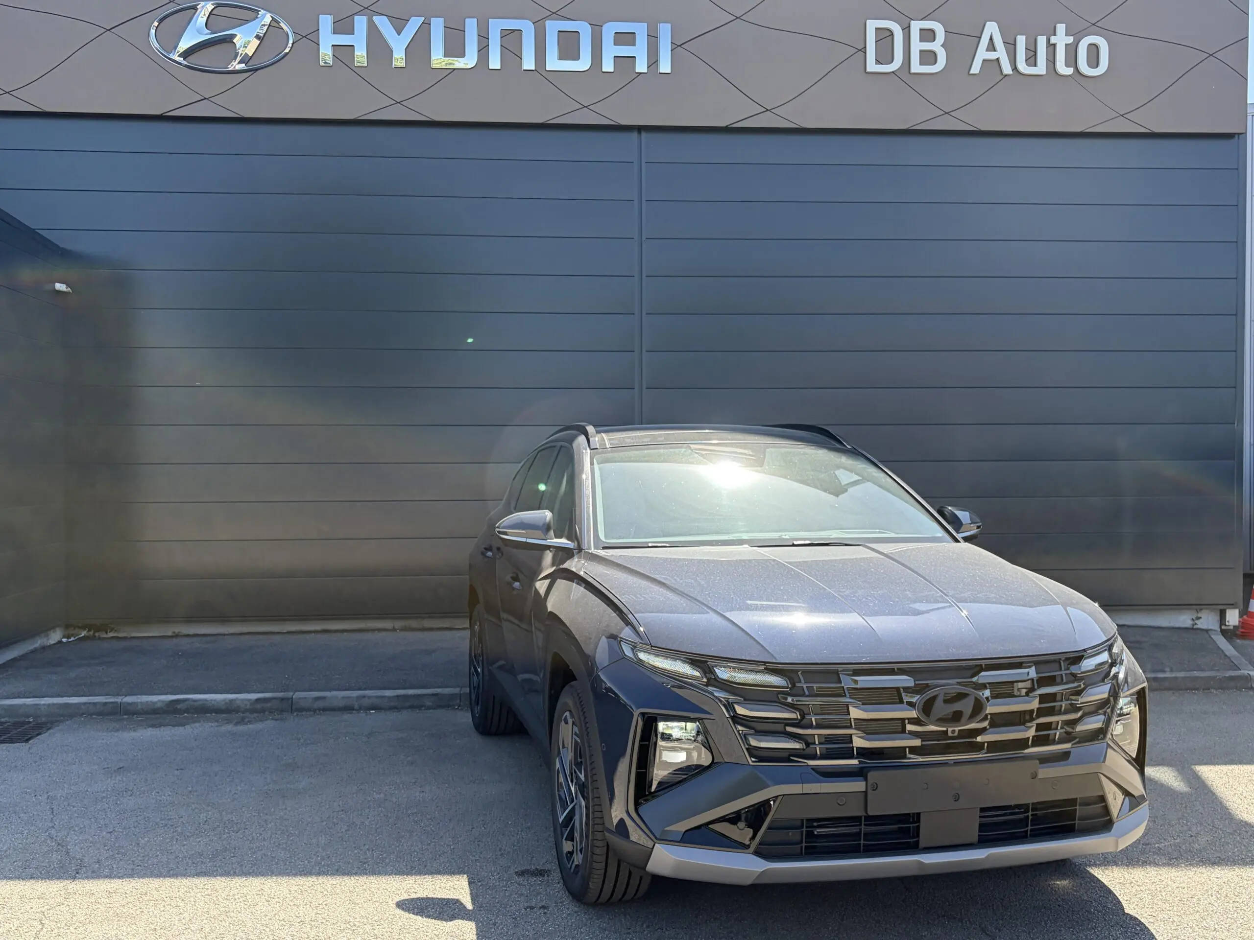HYUNDAI_TUCSON_34-AVANT-DROIT