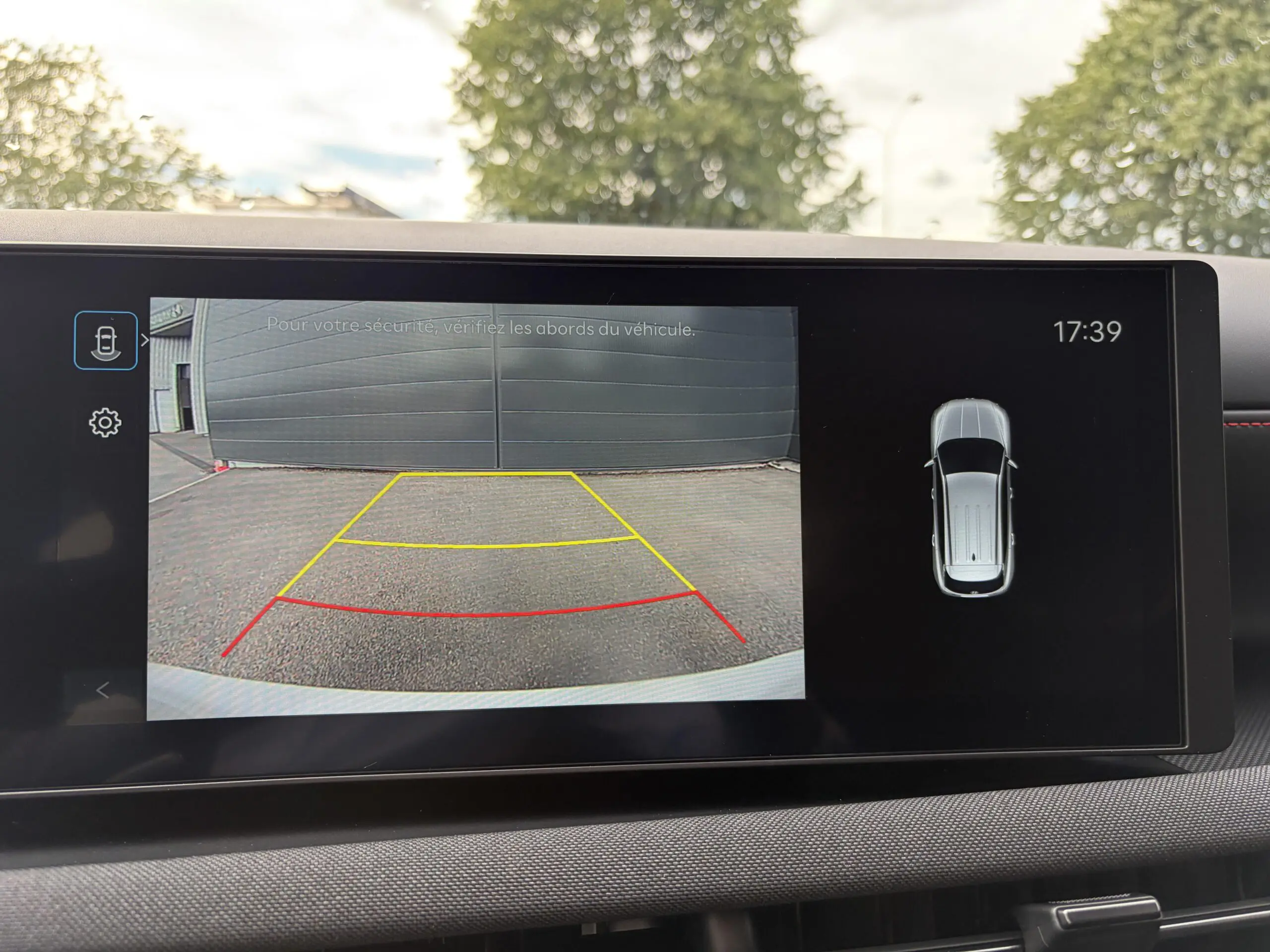 HYUNDAI_TUCSON_CONSOLE-CENTRALE-CAMERA-DE-RECUL