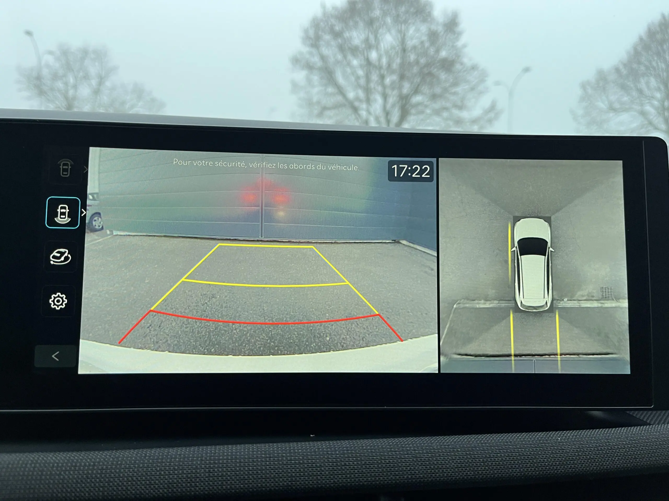 HYUNDAI_TUCSON_CONSOLE-CENTRALE-CAMERA-DE-RECUL