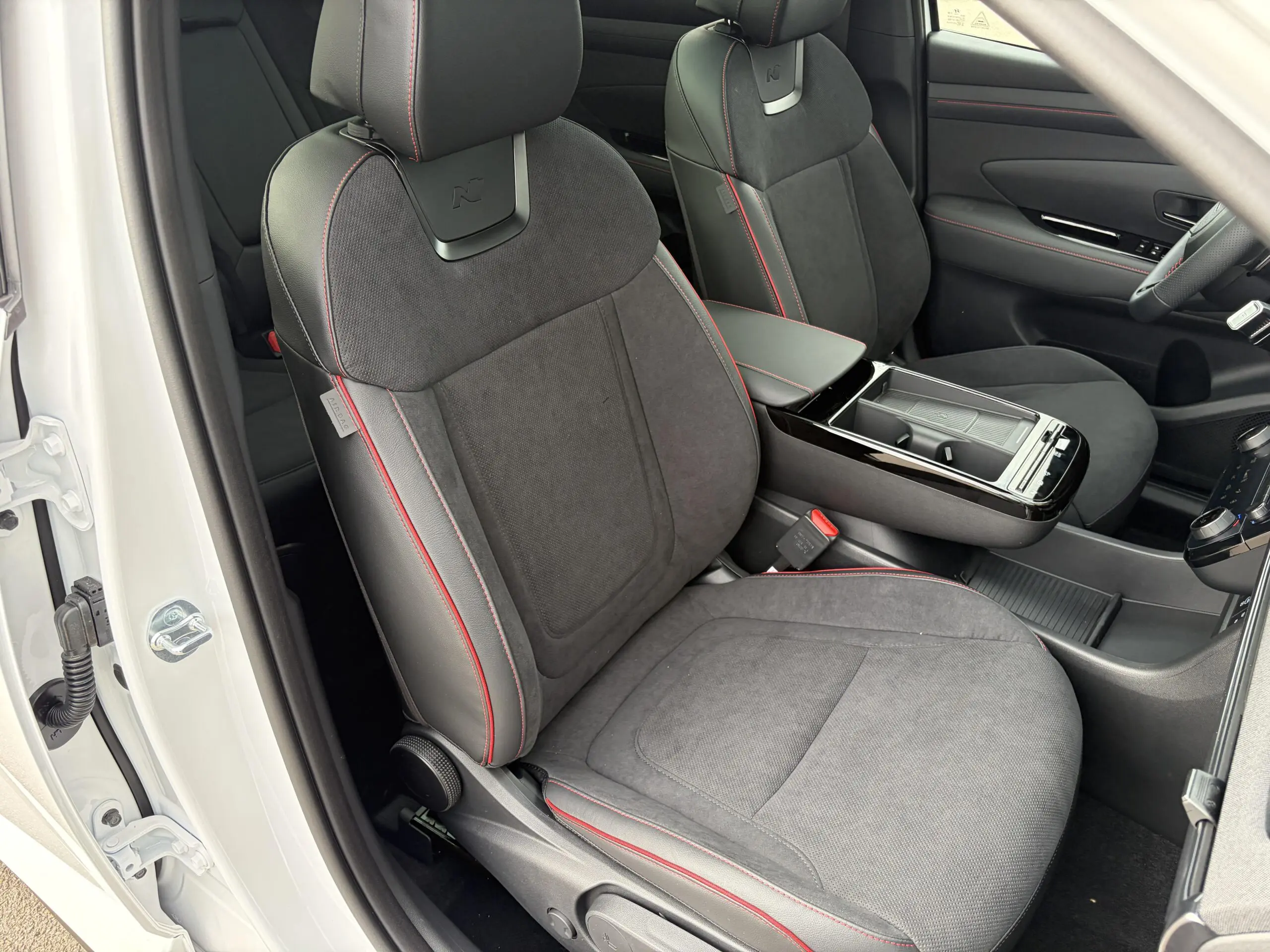 HYUNDAI_TUCSON_SIEGE-AVANT-PASSAGER