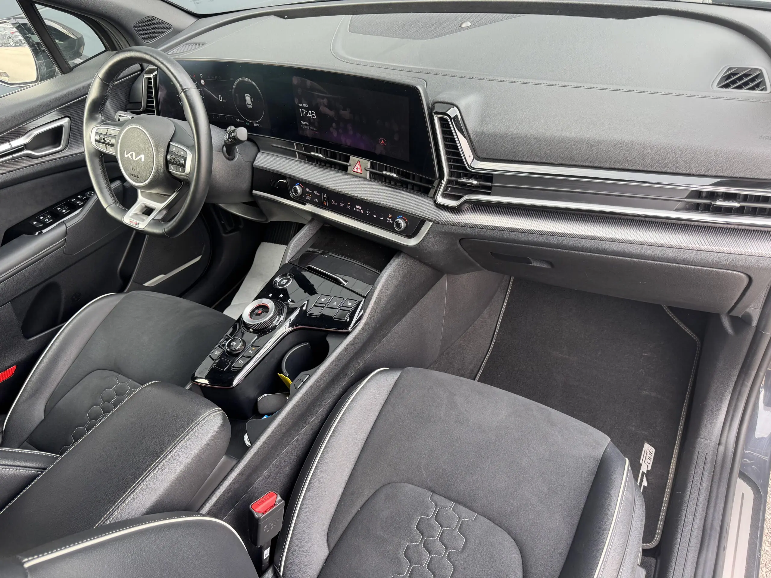 KIA_SPORTAGE
