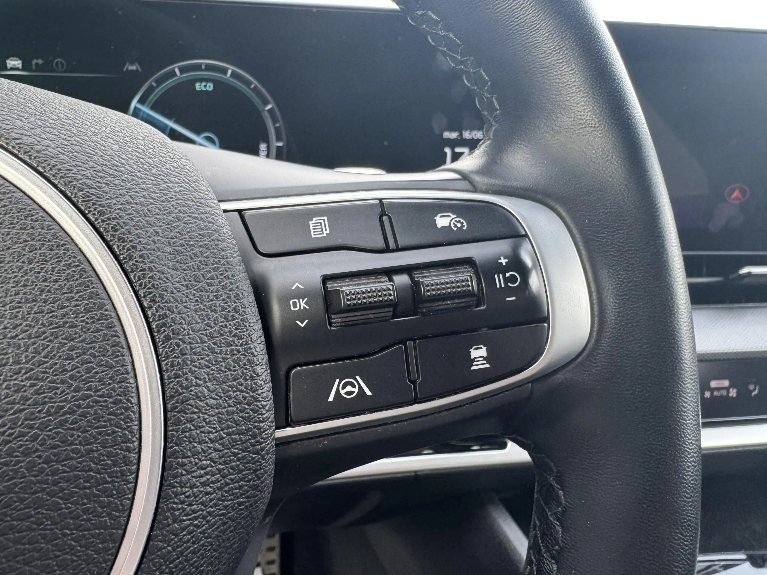 KIA_SPORTAGE
