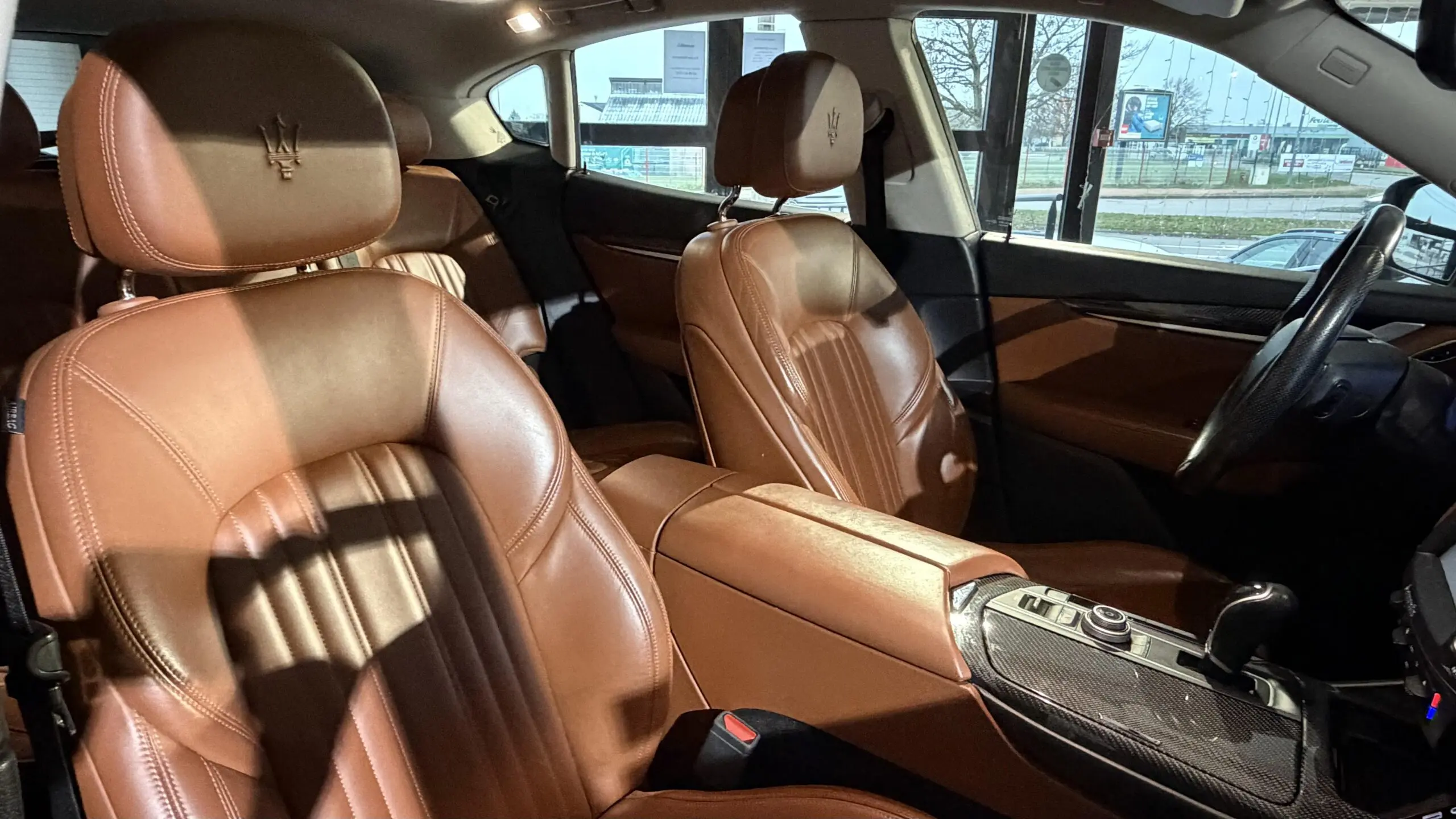 MASERATI_LEVANTE_INTERIEUR-CONDUCTEUR