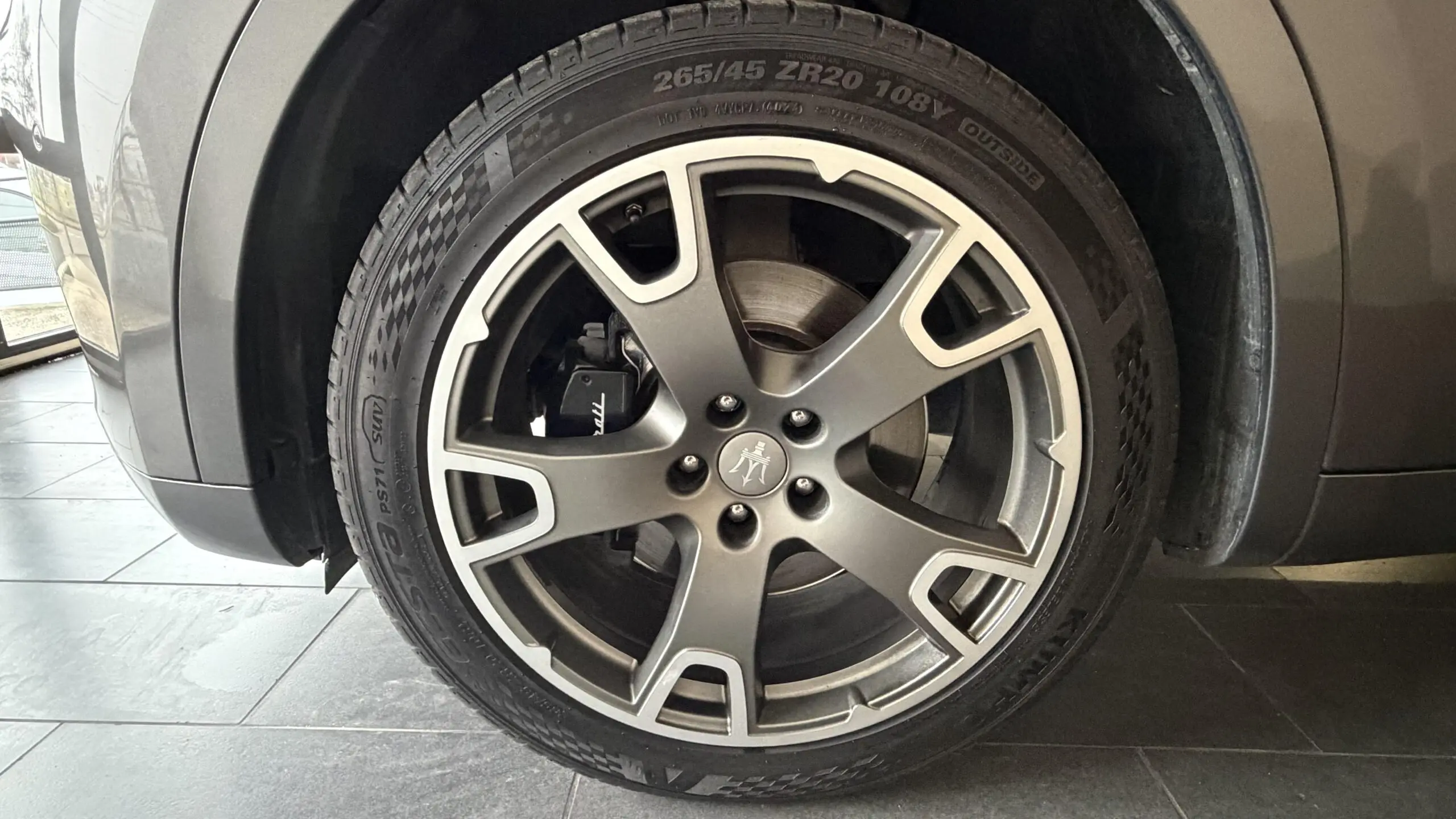 MASERATI_LEVANTE_JANTE-AVANT-GAUCHE