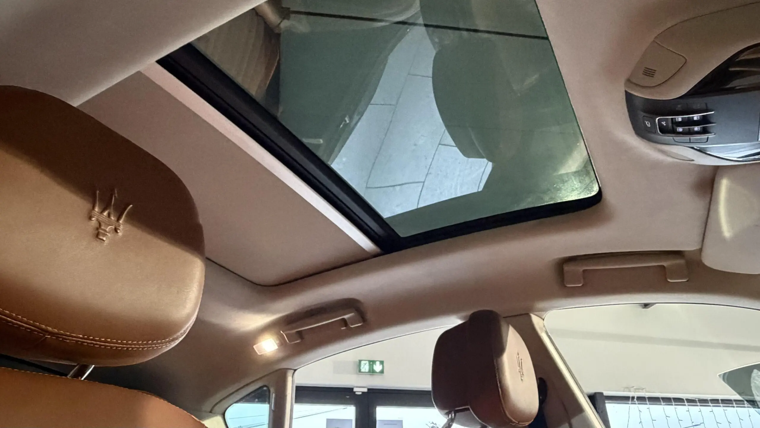 MASERATI_LEVANTE_TOIT-OUVRANT-PANORAMIQUE