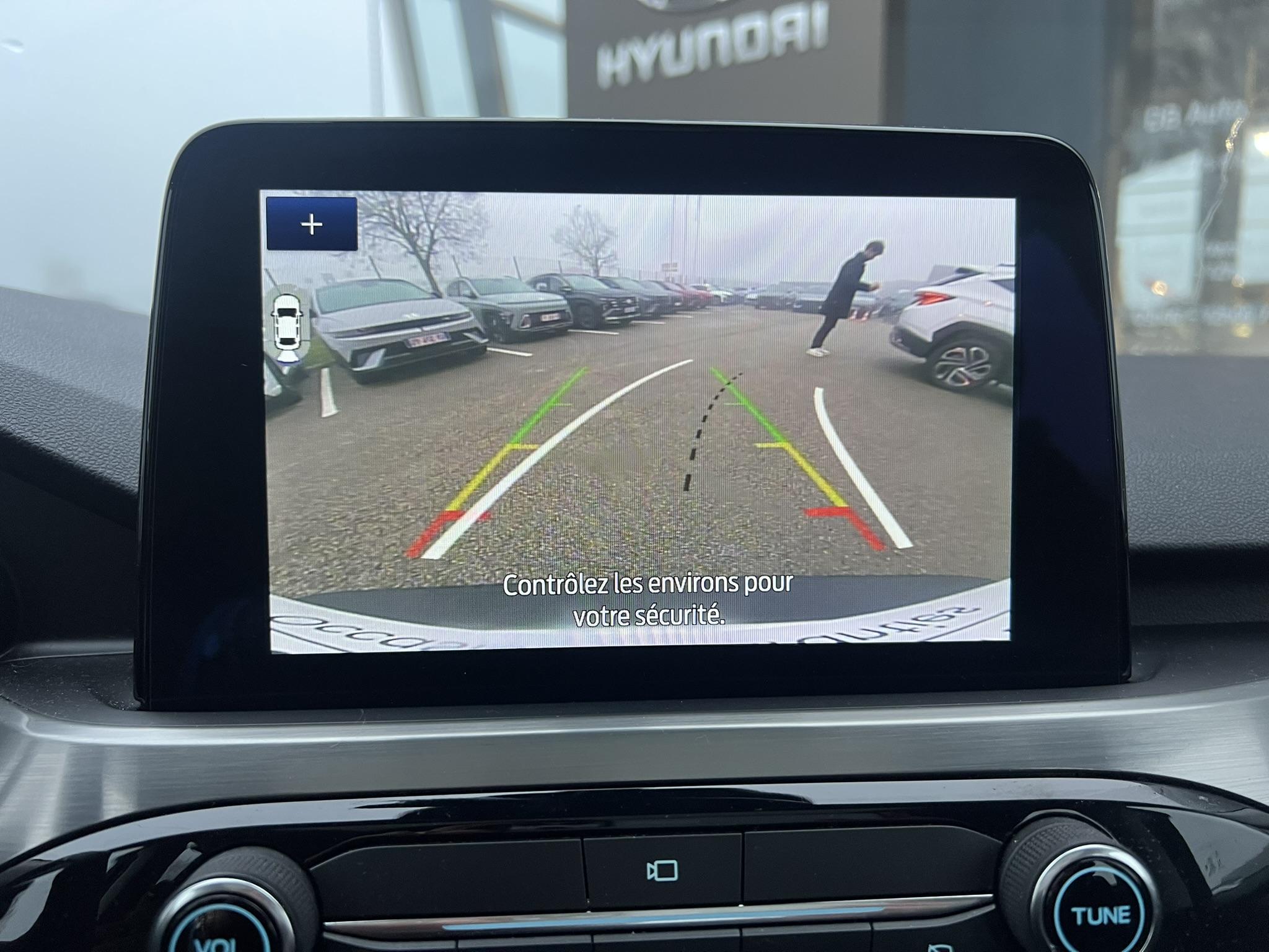 FORD_KUGA_ASSISE-ARRIERE-CENTRALE