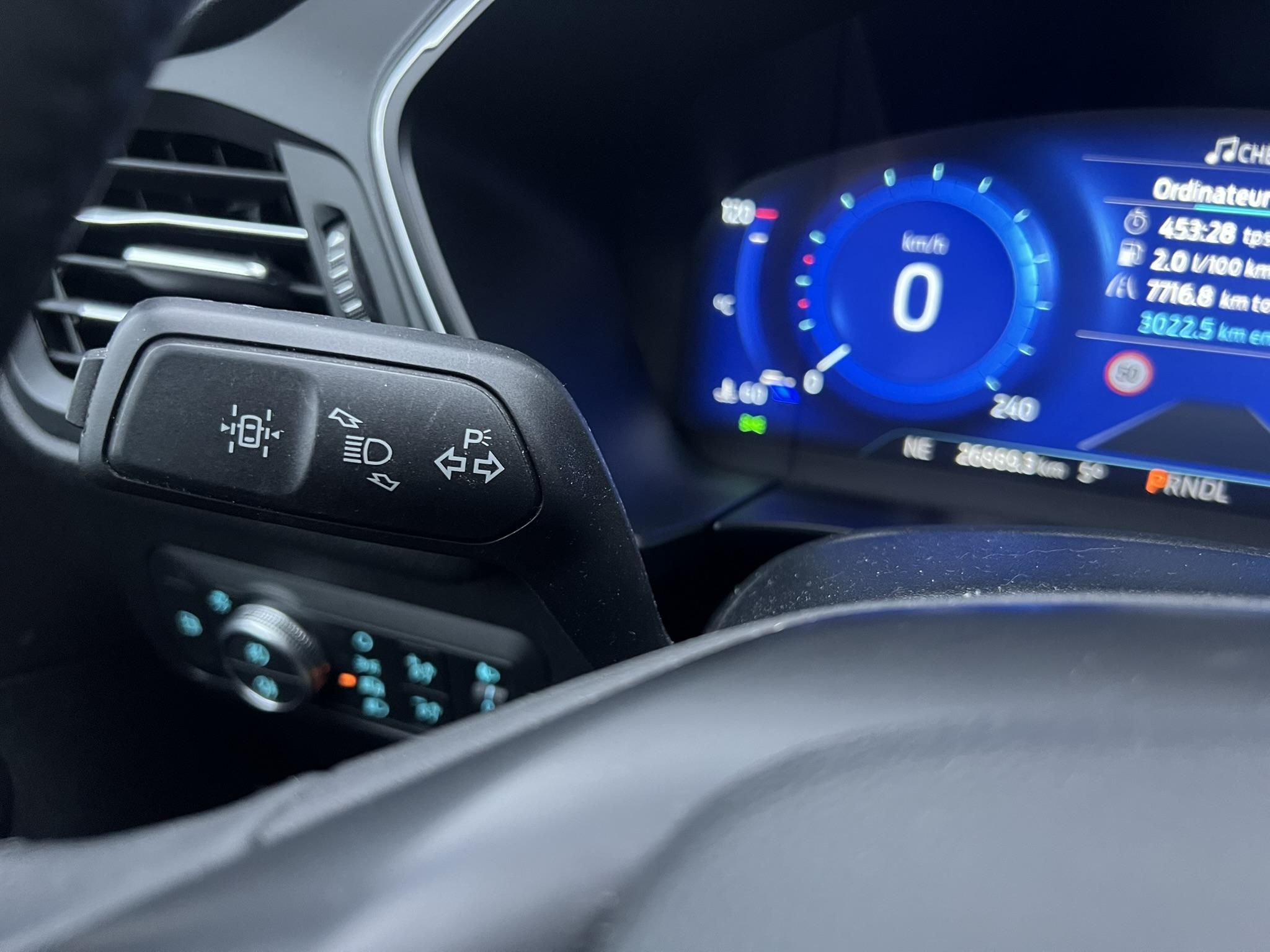 FORD_KUGA_BLOC-COMPTEUR