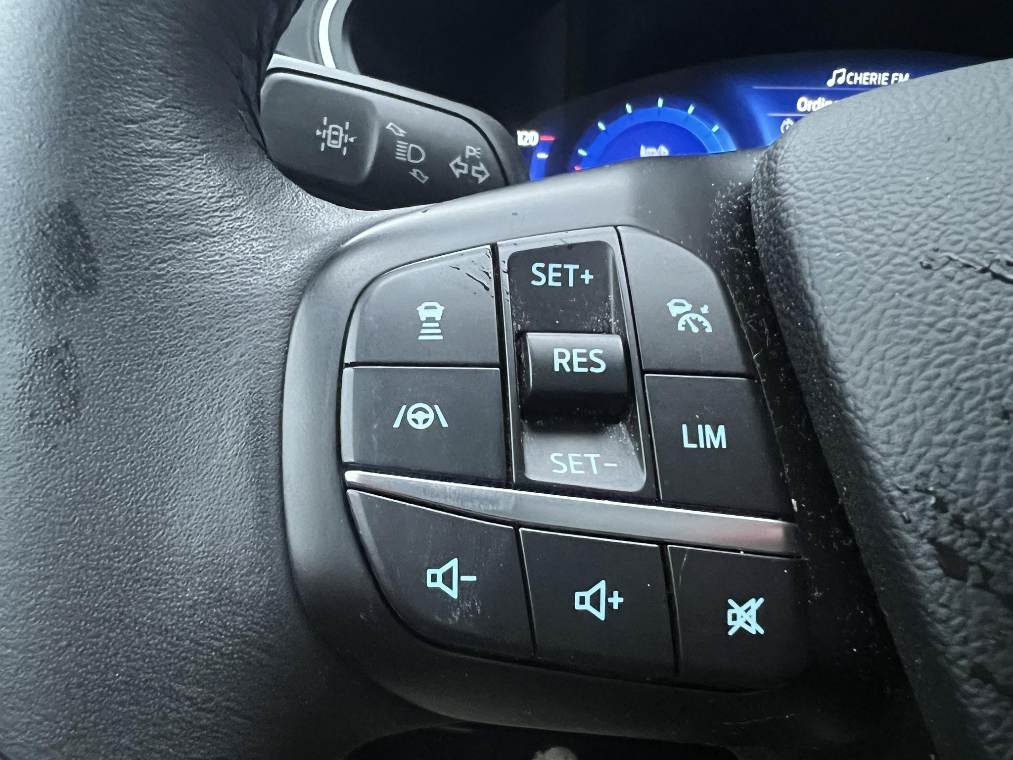 FORD_KUGA_CONSOLE-CENTRALE-GPS