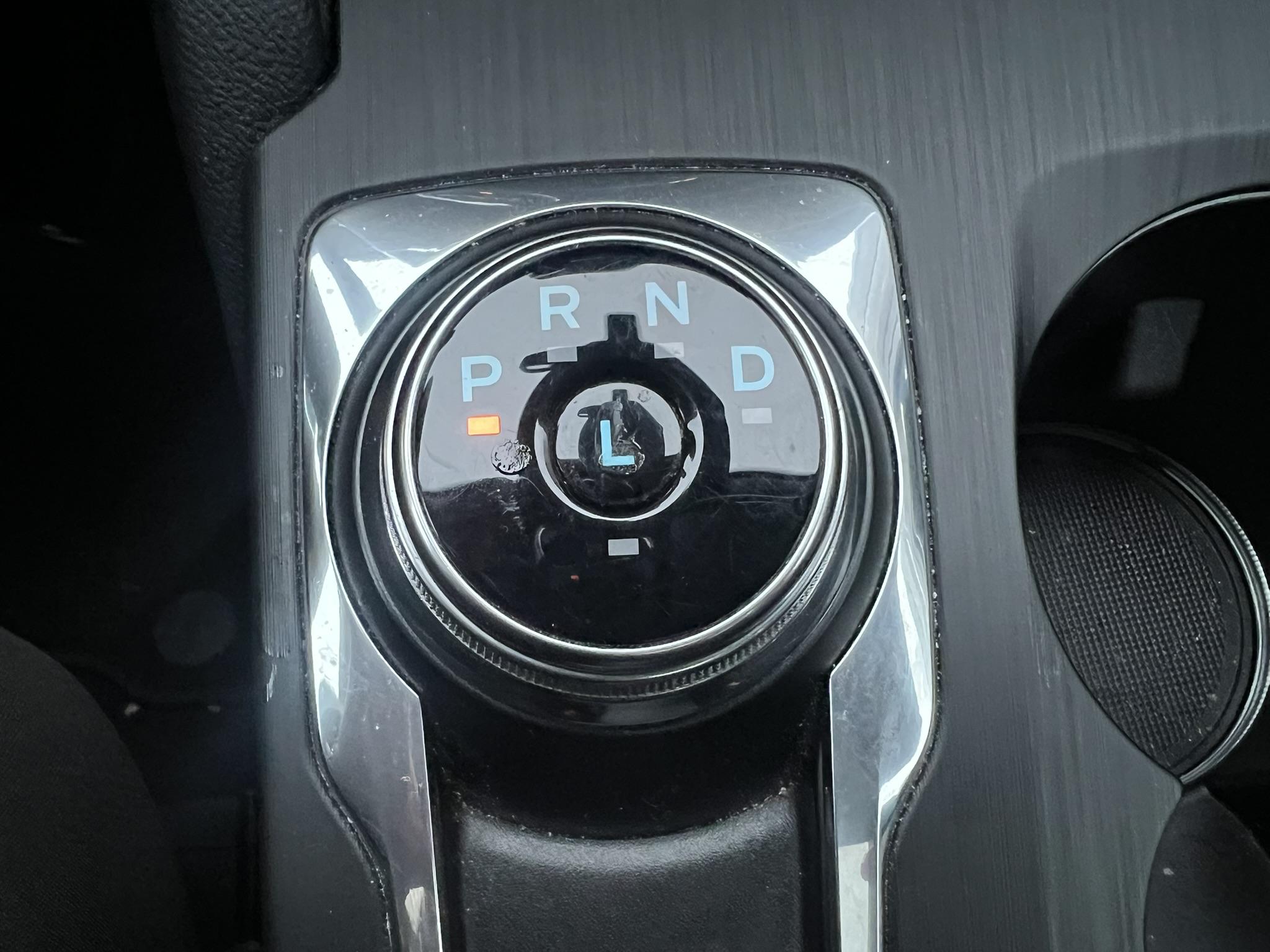 FORD_KUGA_SIEGE-AVANT-PASSAGER