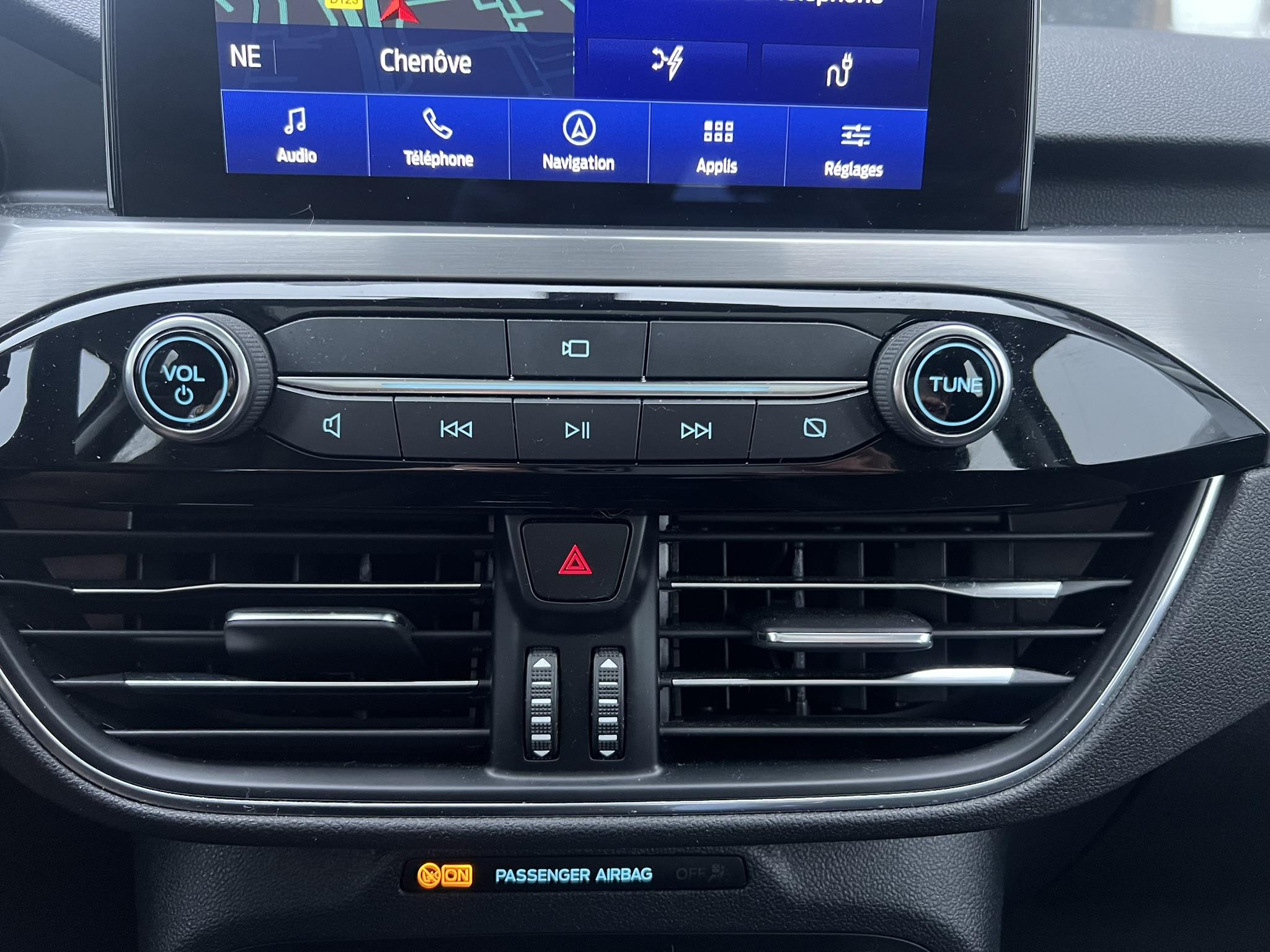 FORD_KUGA_SIEGE-CONDUCTEUR