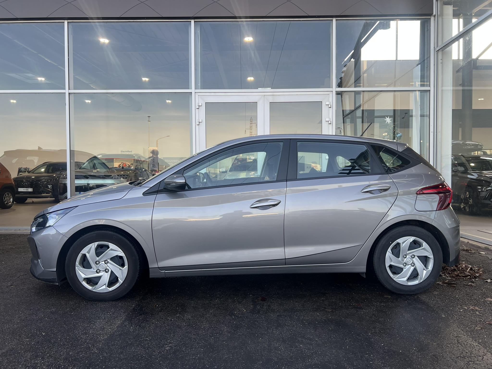 HYUNDAI_I20_34-ARRIERE-DROIT