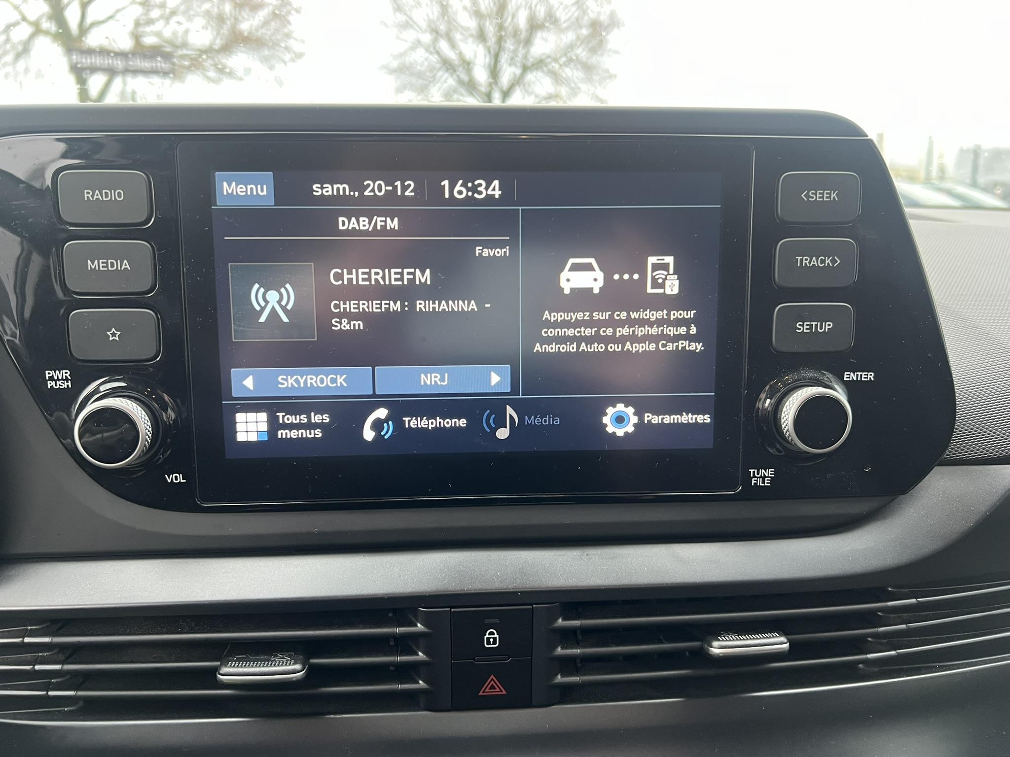 HYUNDAI_I20_CONSOLE-CENTRALE-GPS