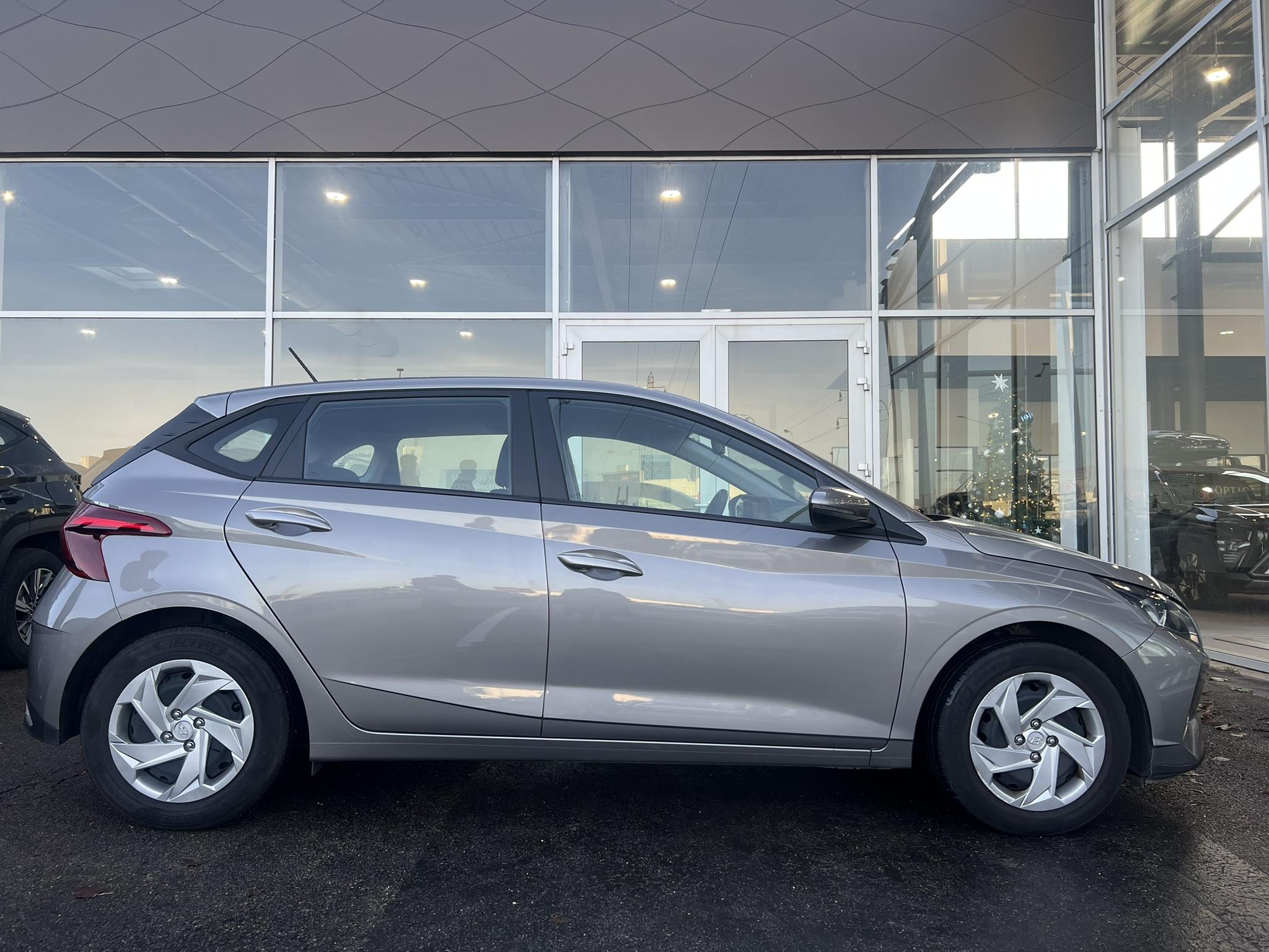 HYUNDAI_I20_FACE-ARRIERE