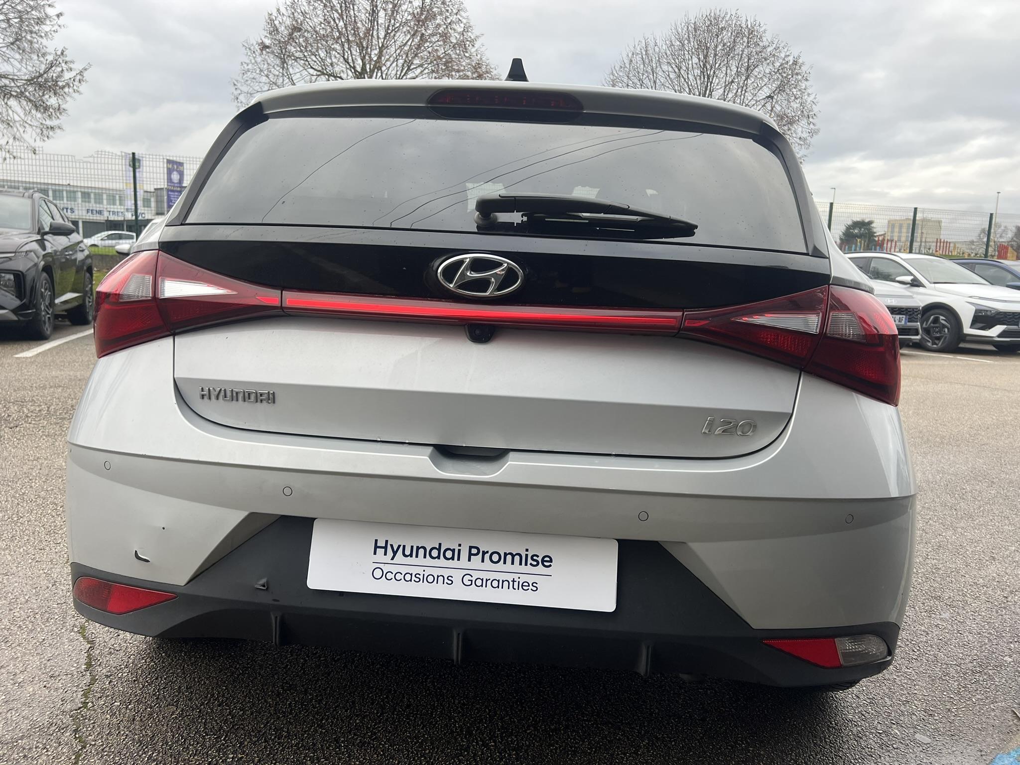 HYUNDAI_I20_FACE-ARRIERE