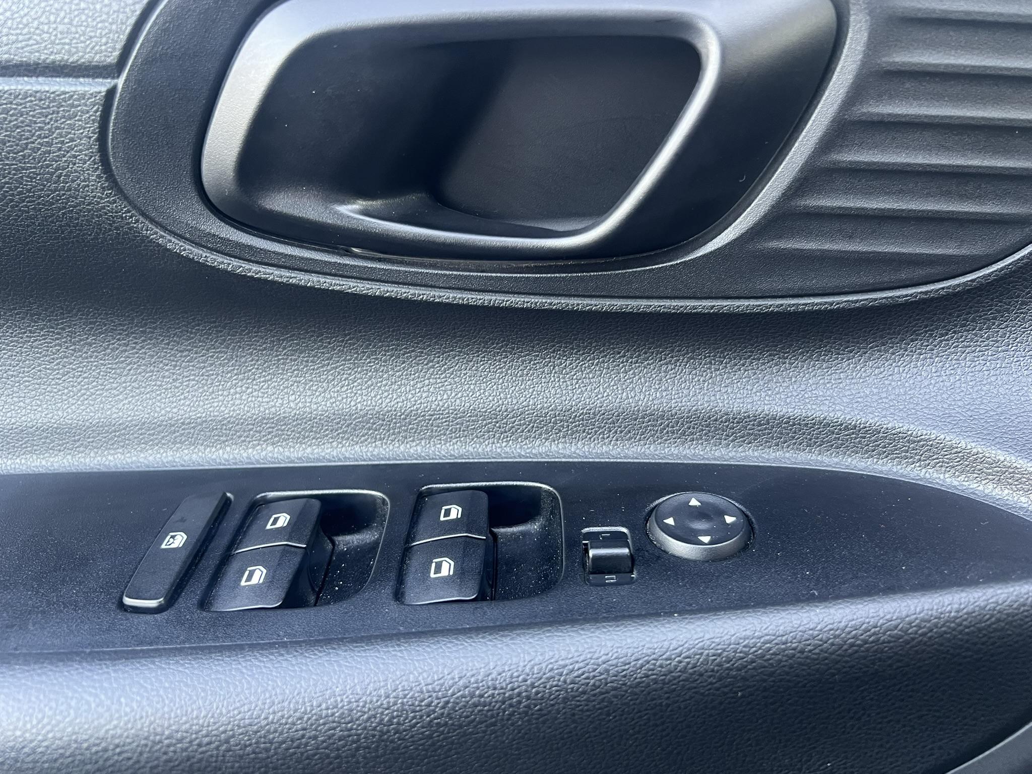 HYUNDAI_I20_LEVIER-DE-VITESSE