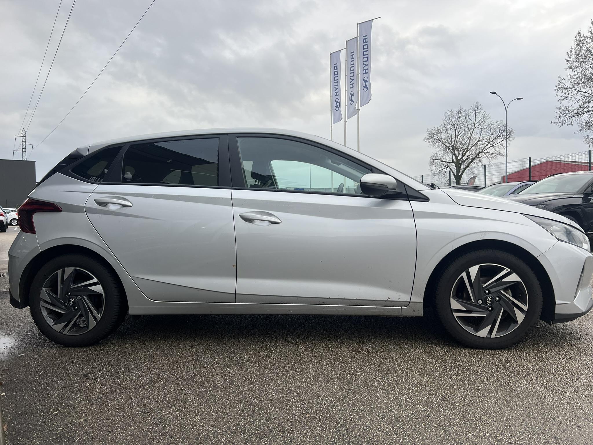 HYUNDAI_I20_PROFIL-DROIT
