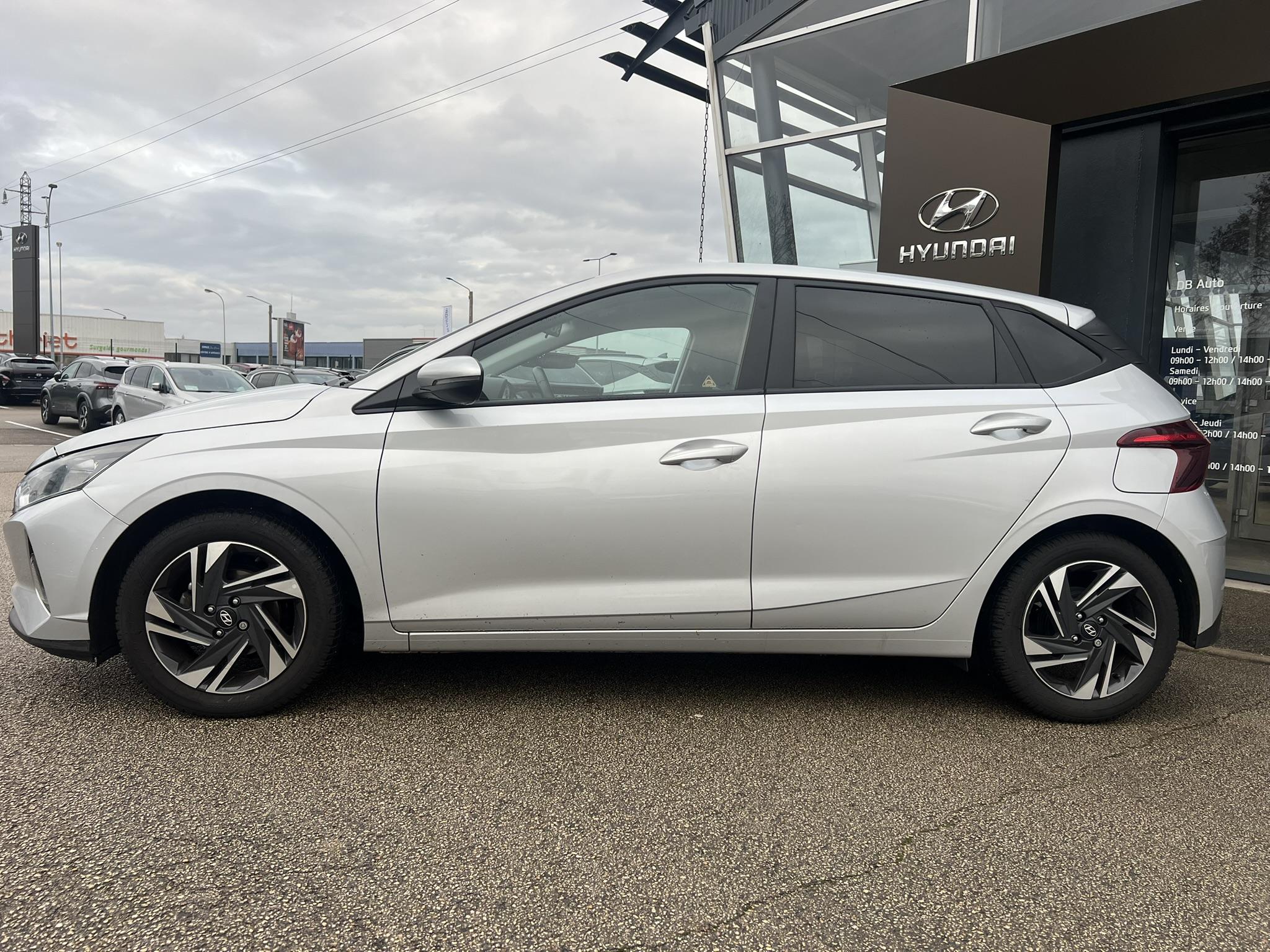 HYUNDAI_I20_PROFIL-GAUCHE