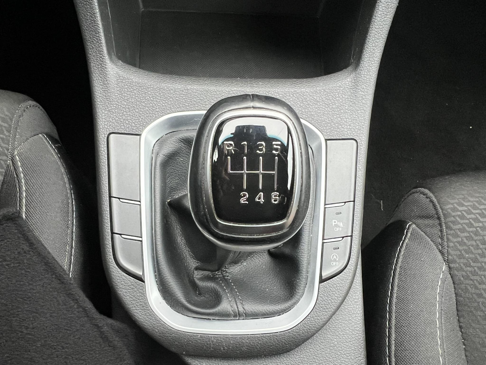 HYUNDAI_I30_CONSOLE-CENTRALE-GPS
