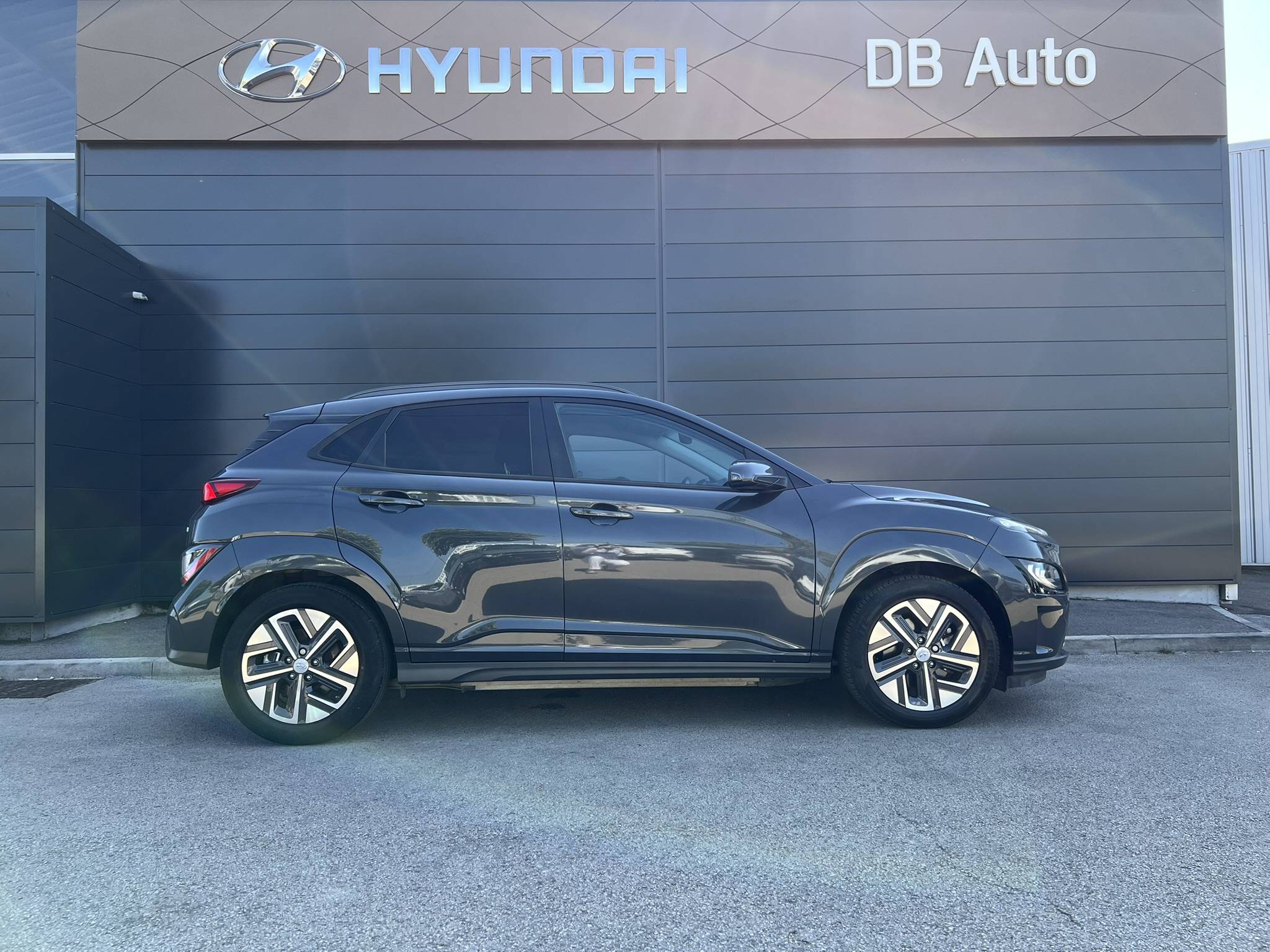 HYUNDAI_KONA-ELECTRIC_PROFIL-DROIT