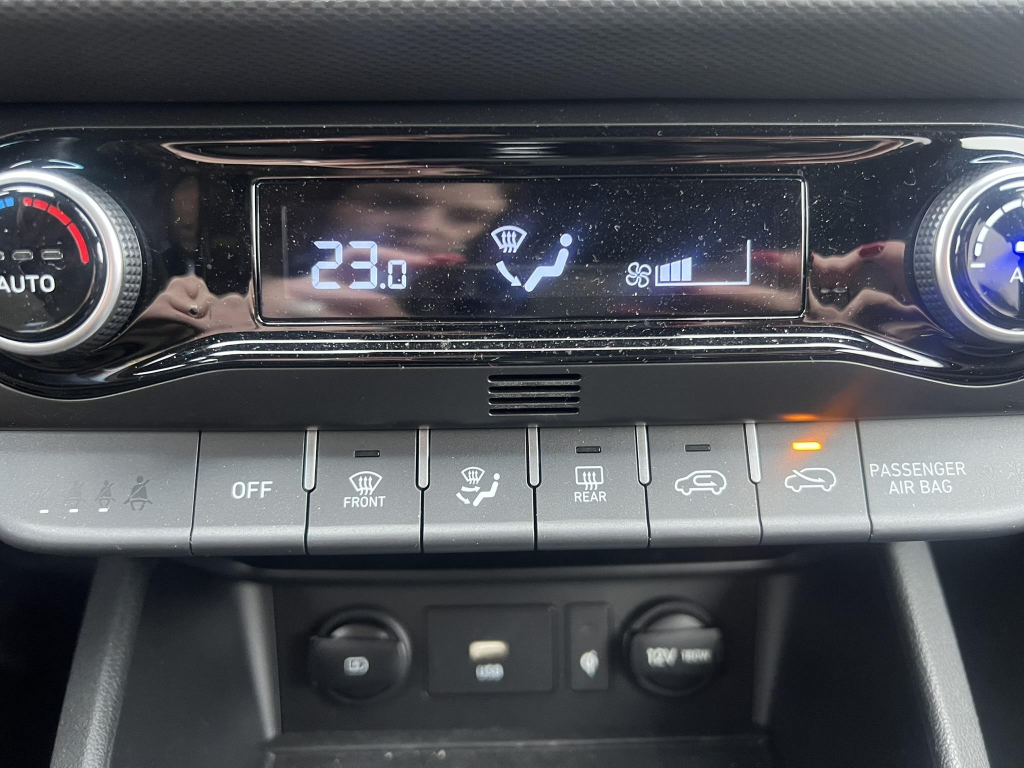 HYUNDAI_KONA_PANNEAU-DE-PORTE-AVANT-GAUCHE